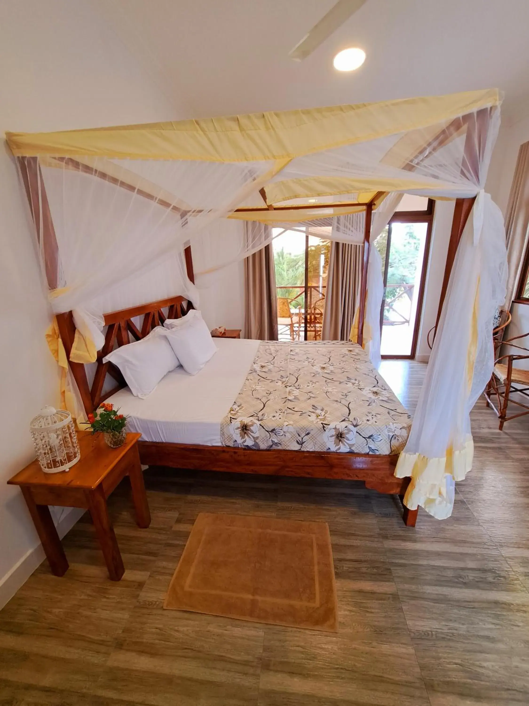 Queen Room with Pool View in Mimi na wewe villa Queen Room with Pool View in Mimi na wewe villa