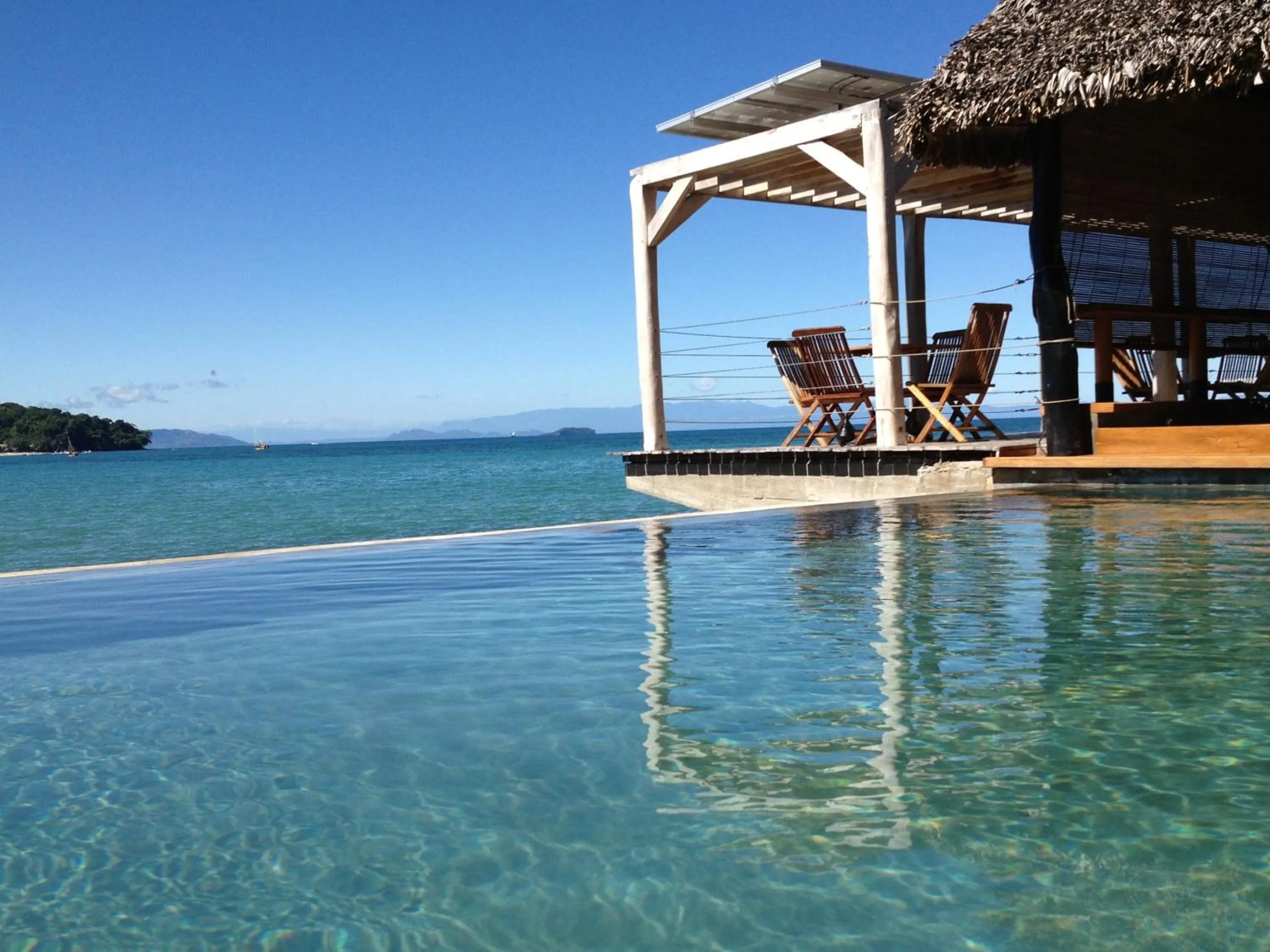 Swimming pool in L'heure Bleue