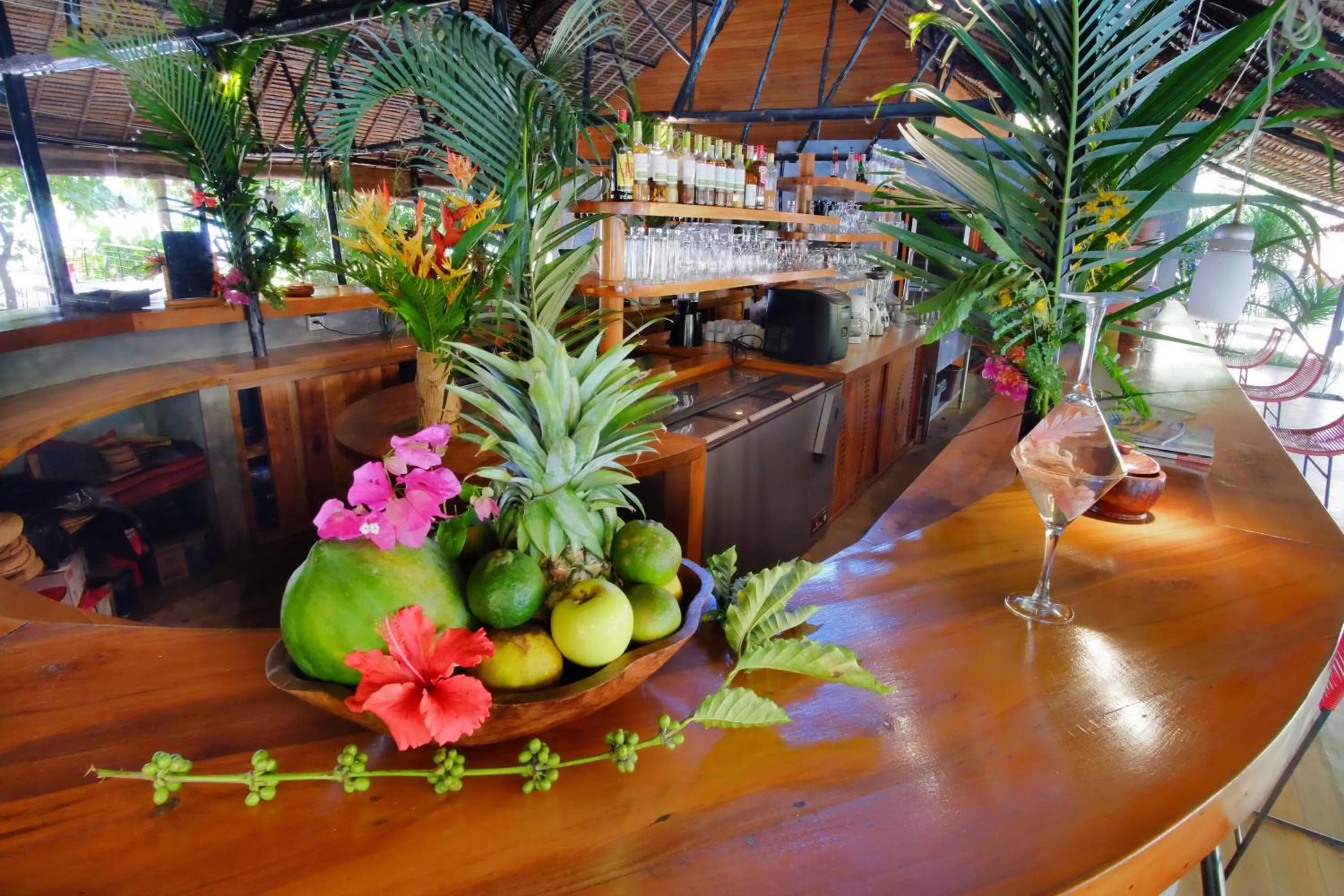 Lounge or bar in L'heure Bleue