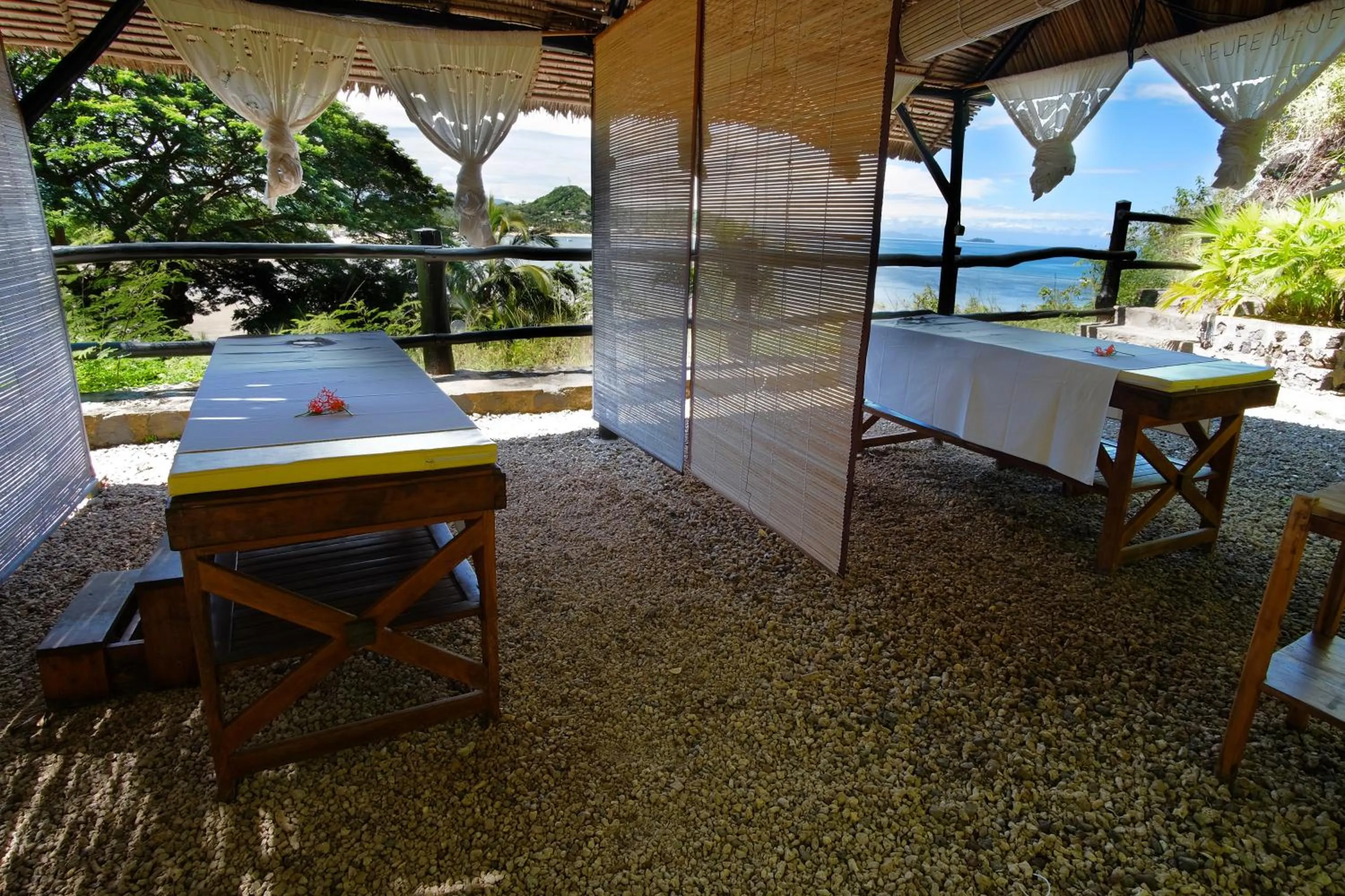 Activities in L'heure Bleue