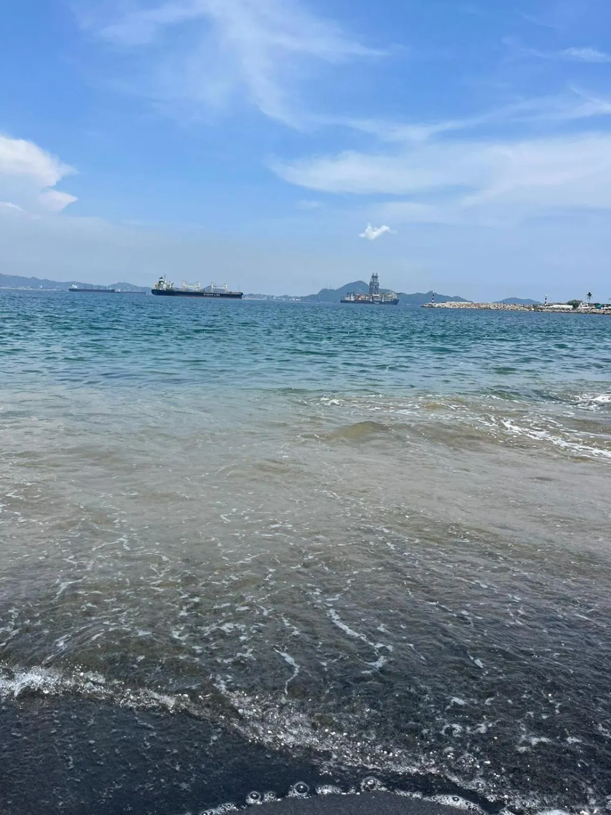 Beach in Depto familiar con vista al mar en Playasol Manzanillo
