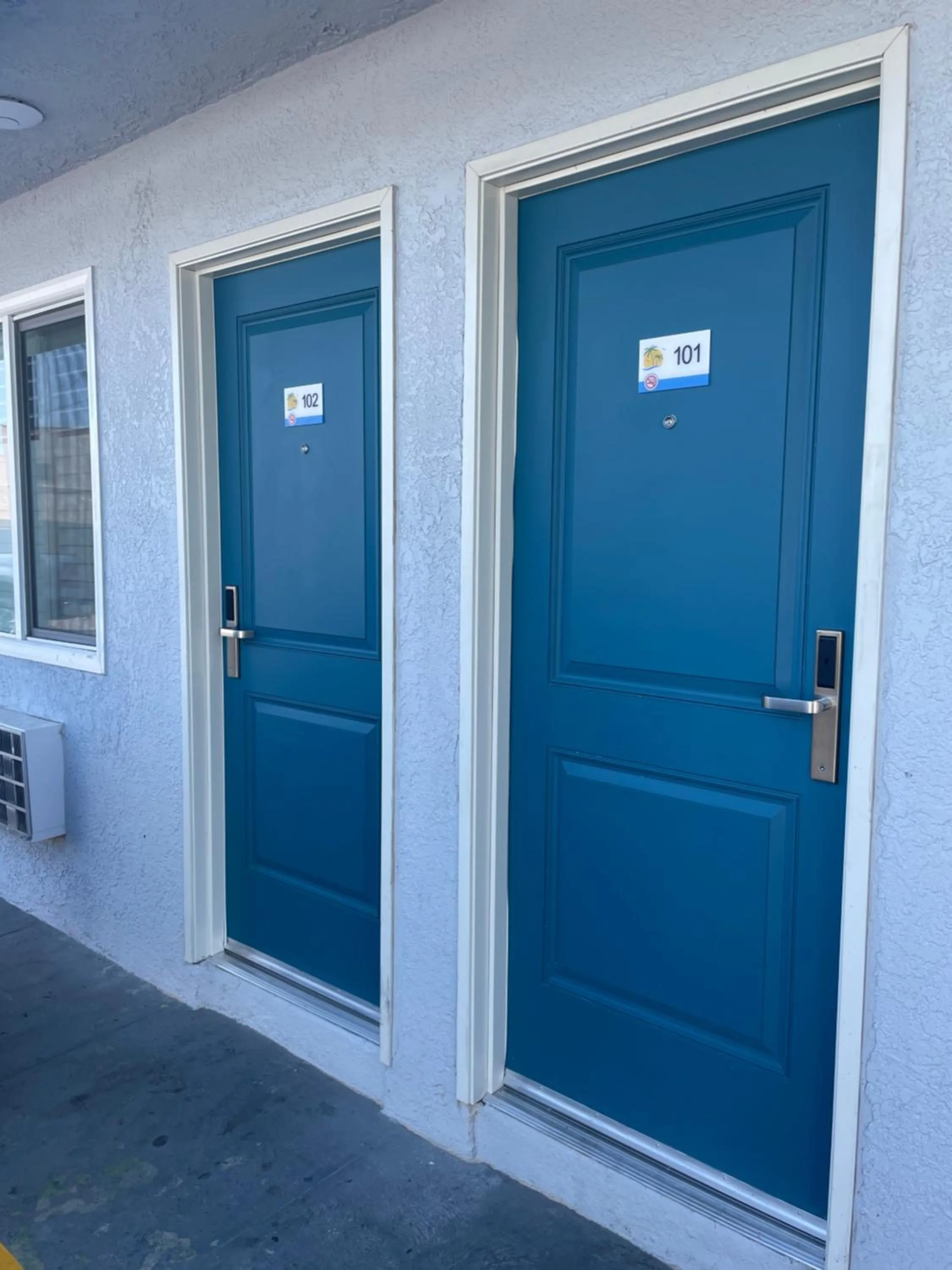 Property building in La Palma Motel, South Gate - Los Angeles area