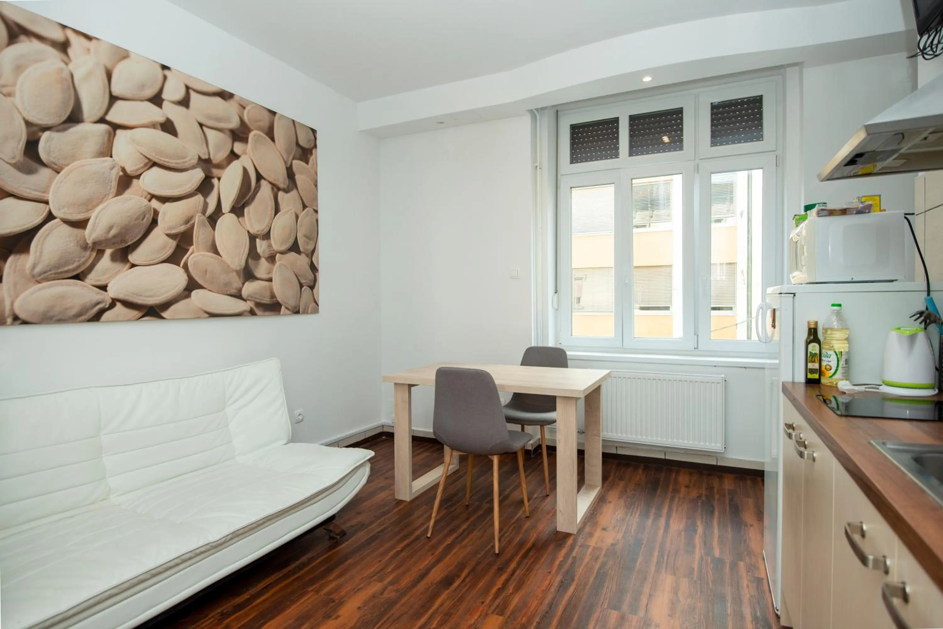 Kitchen or kitchenette in Viva Rooms