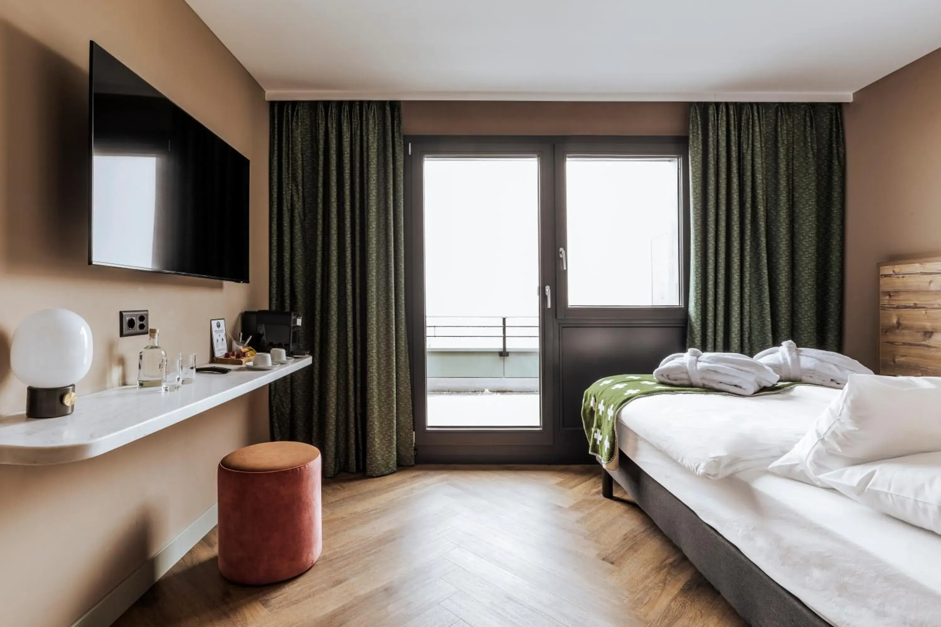 Cozy Single Room with Balcony in Faern Crans-Montana Valaisia Cozy Single Room with Balcony in Faern Crans-Montana Valaisia