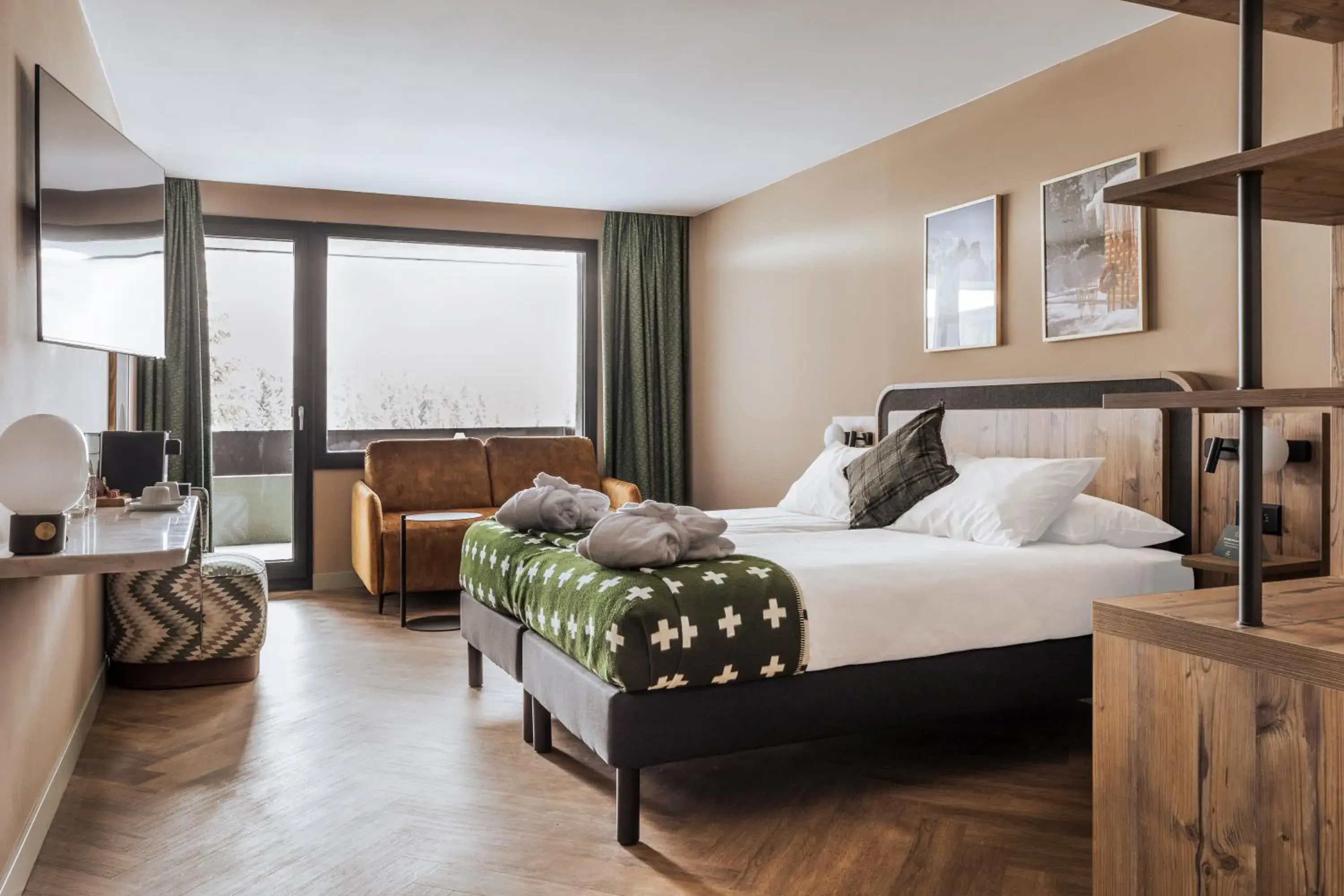 Family Room with Balcony in Faern Crans-Montana Valaisia Family Room with Balcony in Faern Crans-Montana Valaisia