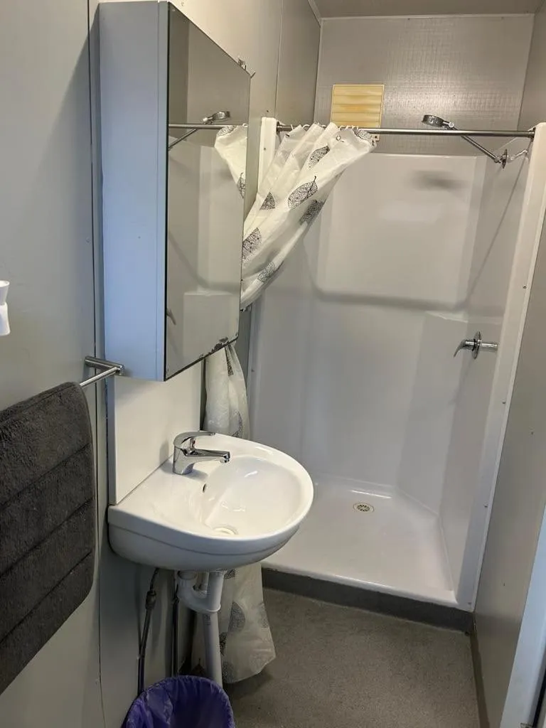 gundy pub & caravan park