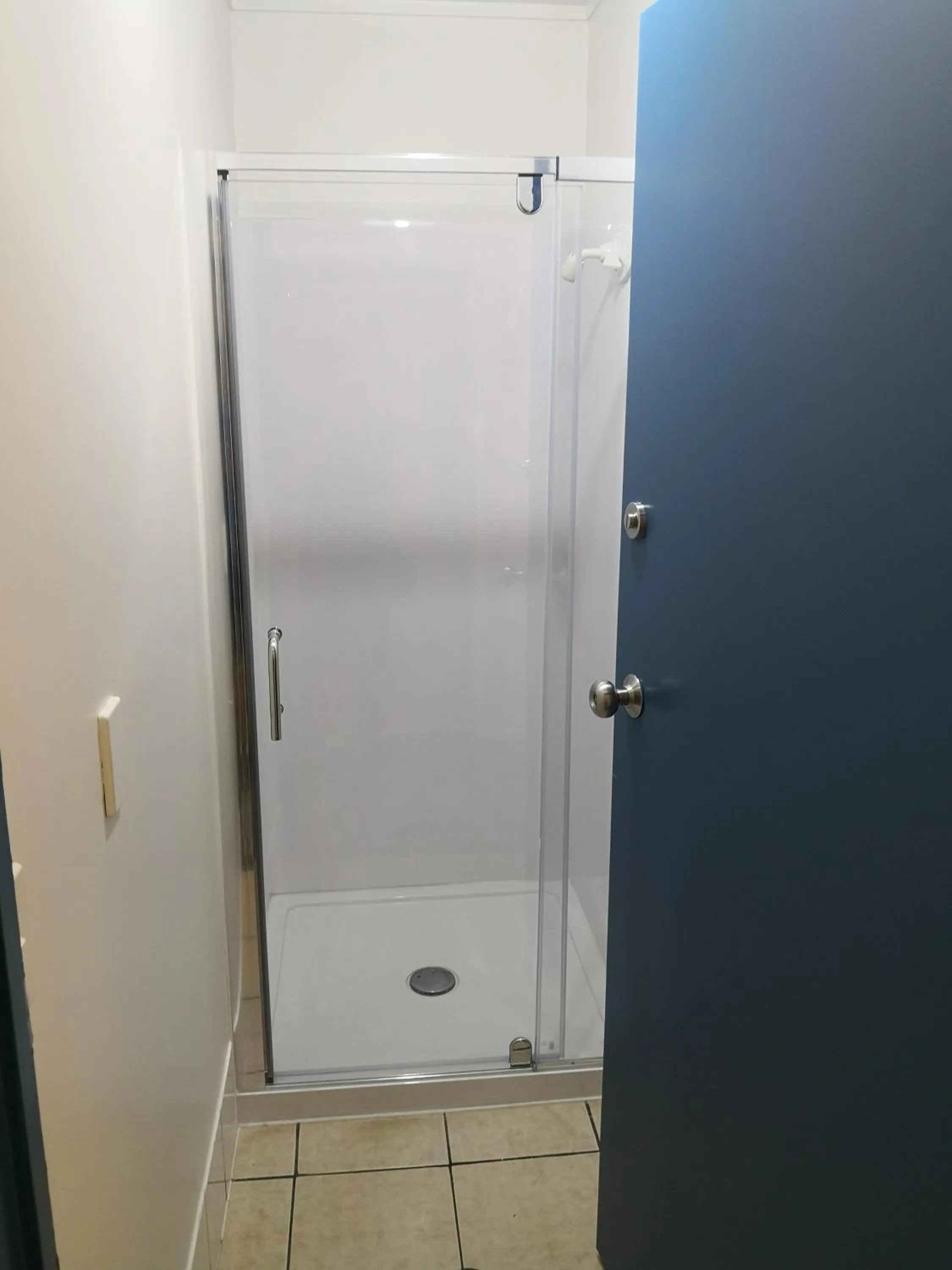 Shower in Oceanic Hostel