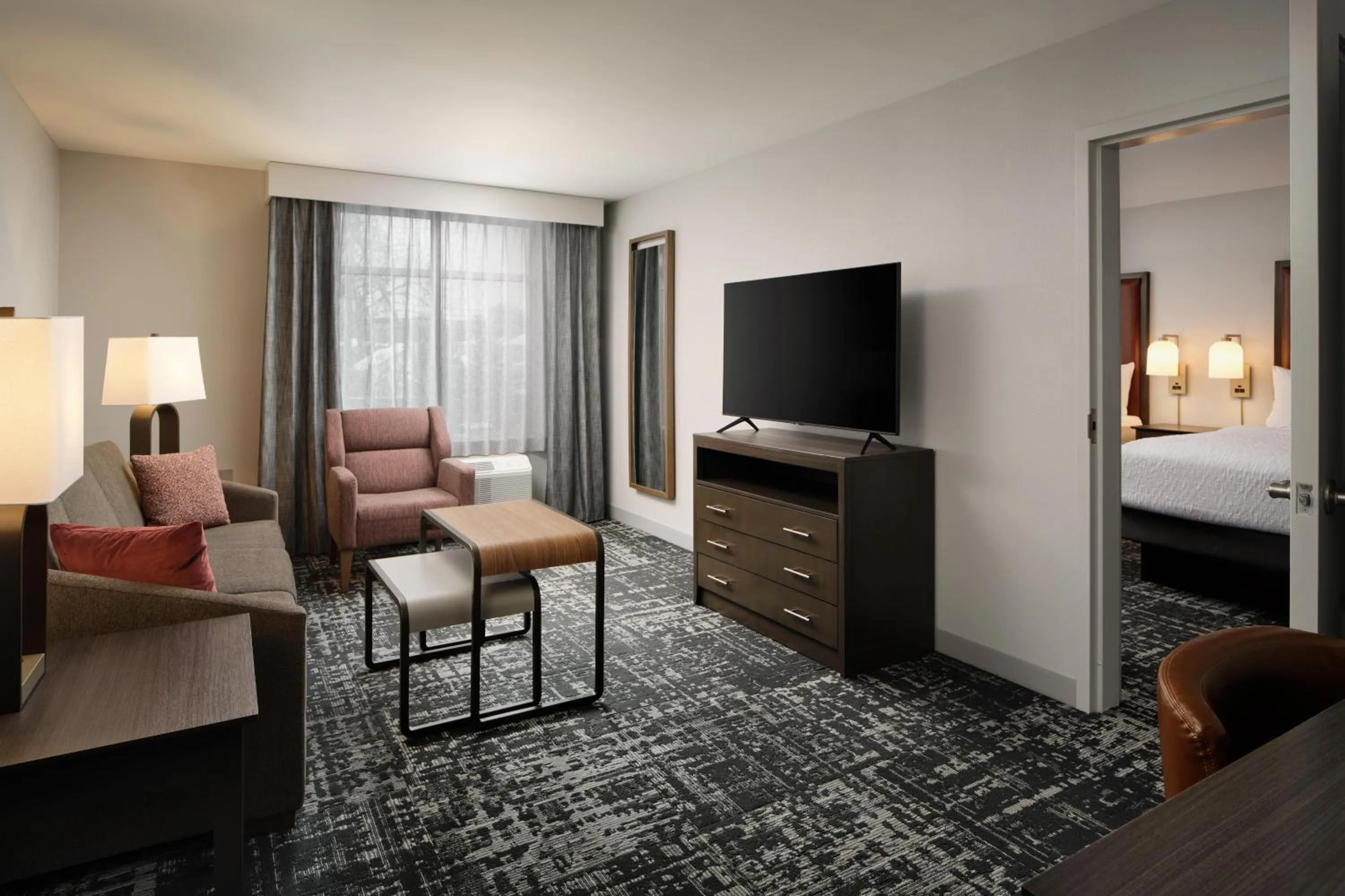 Living room, Bed in Homewood Suites by Hilton Columbus OSU, OH