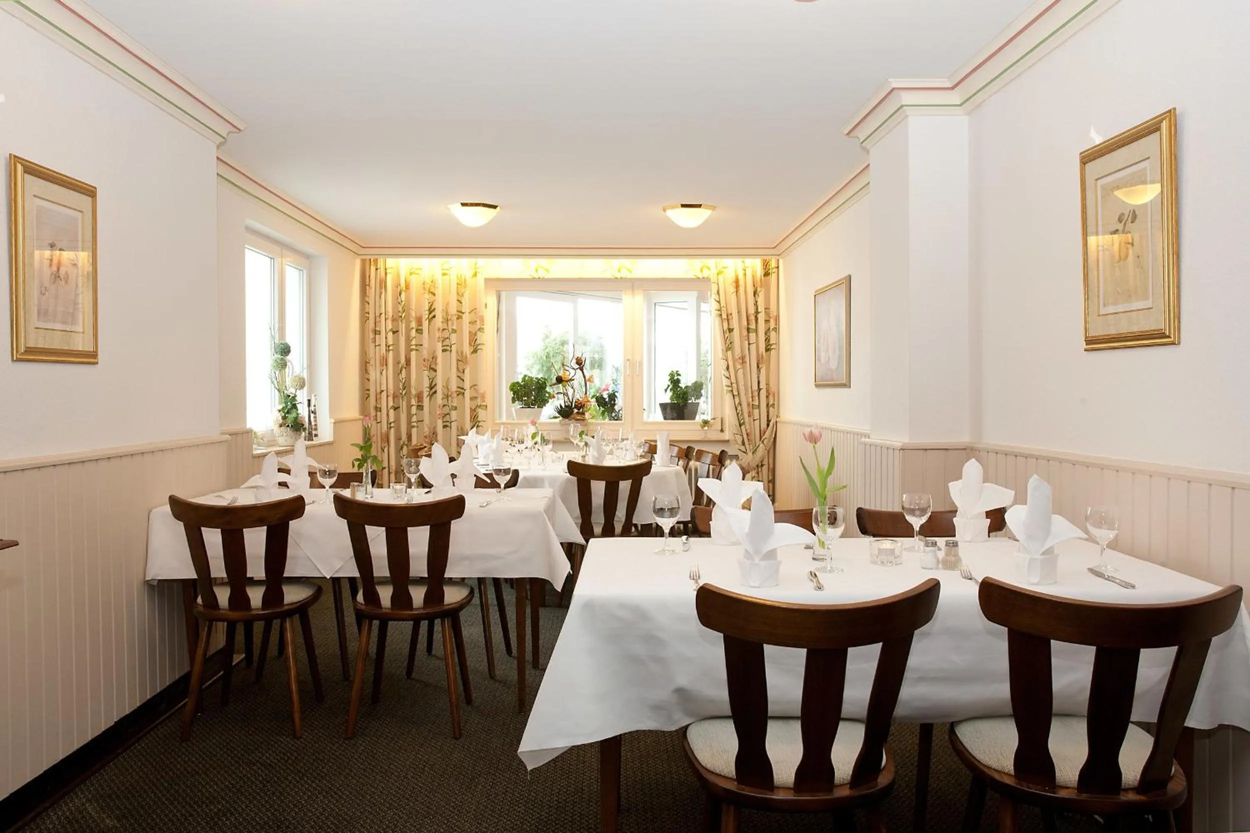 Dining area in Hotel Mennicken