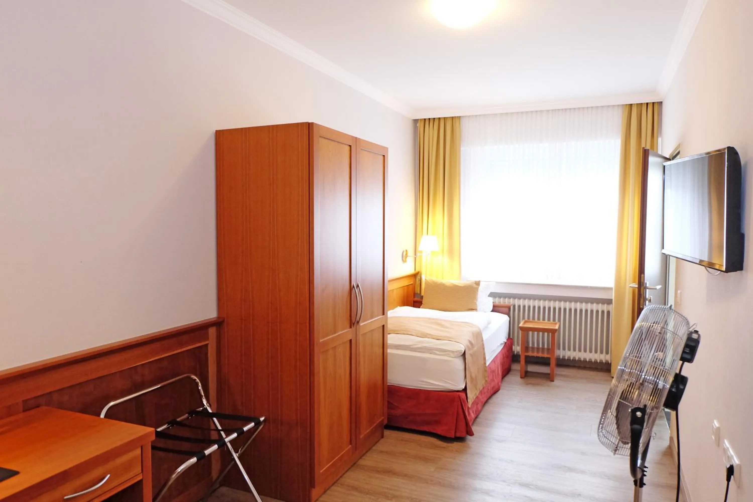 Bedroom, Bed in Hotel Mennicken