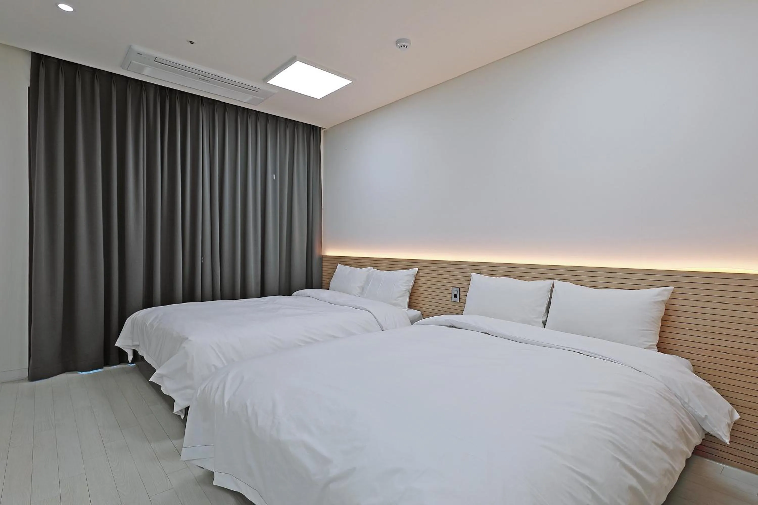 Bed in World Sky Residence Hotel