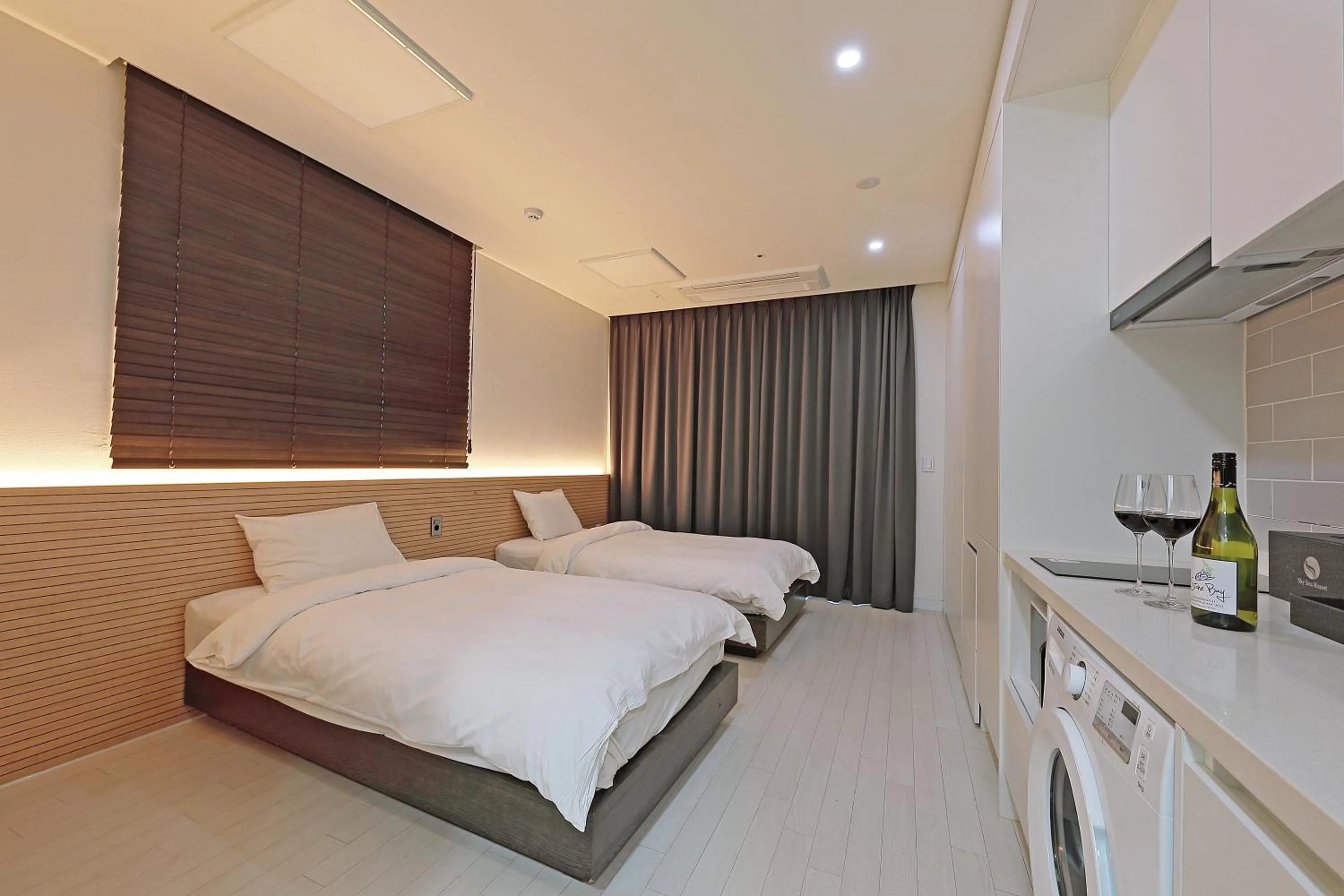 Bed in World Sky Residence Hotel