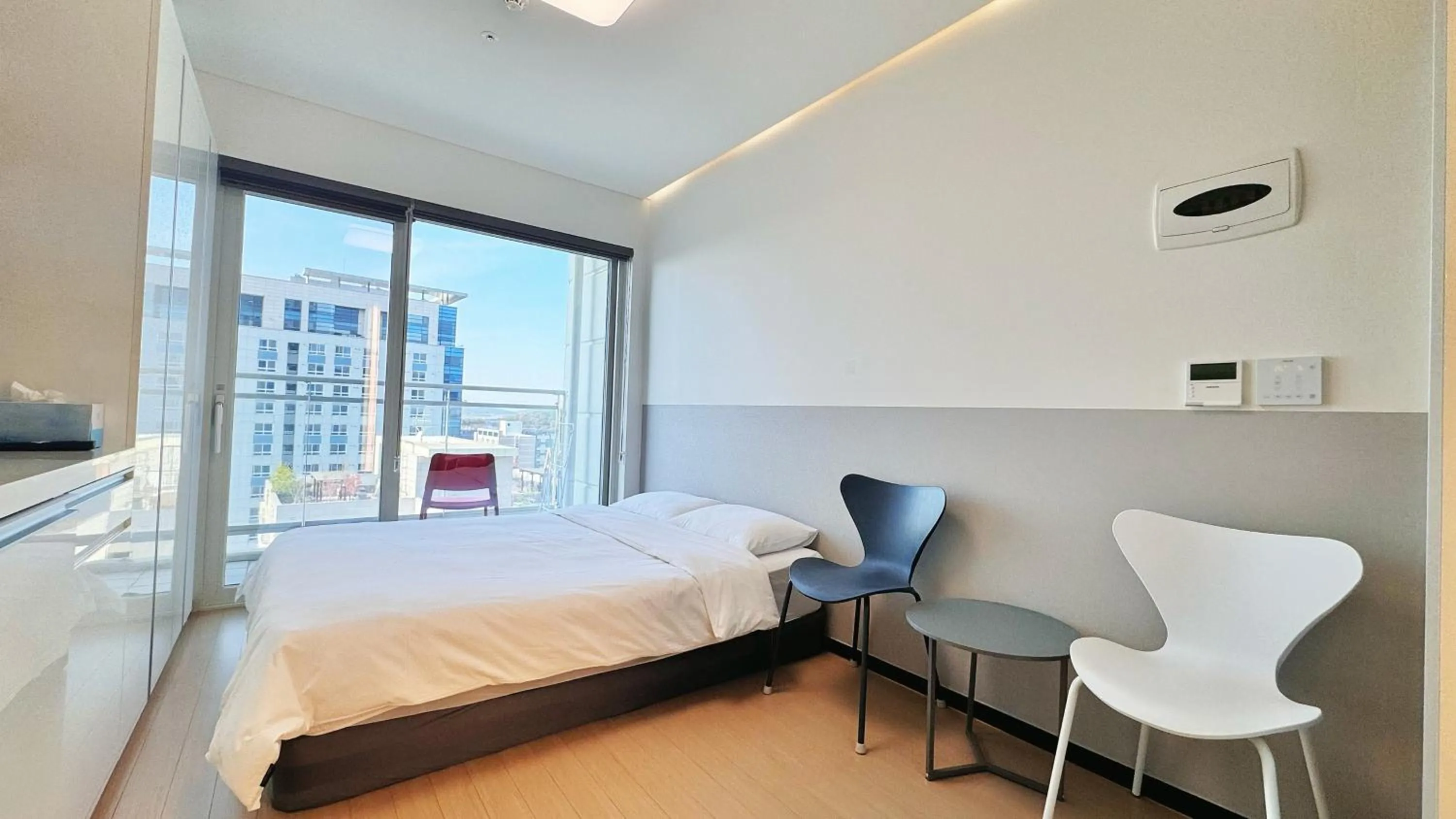 Bed in Shine Hotel Incheon Airport