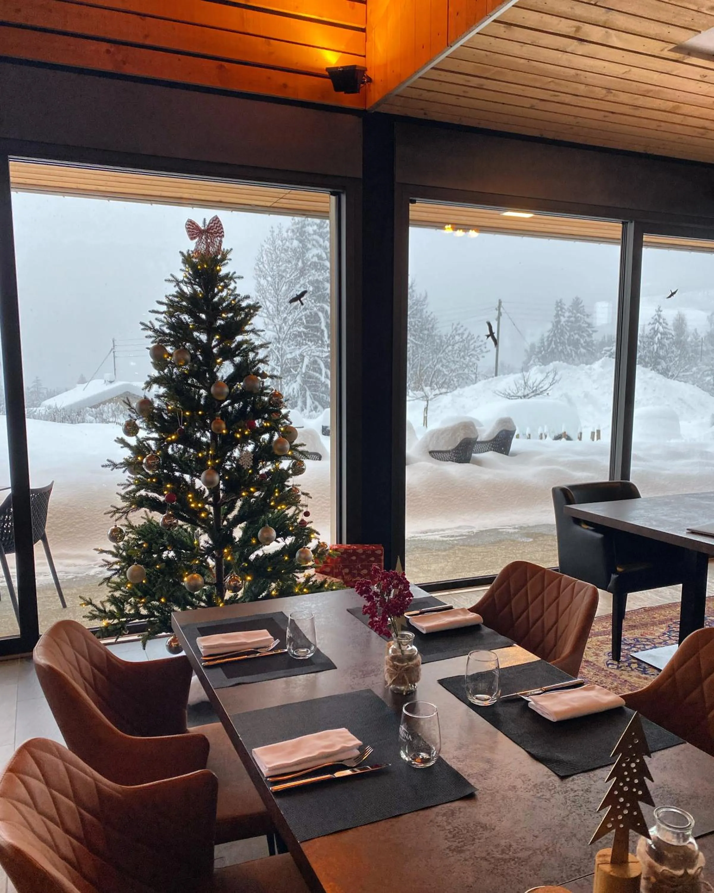 Restaurant/places to eat in Woodland Village Anzère