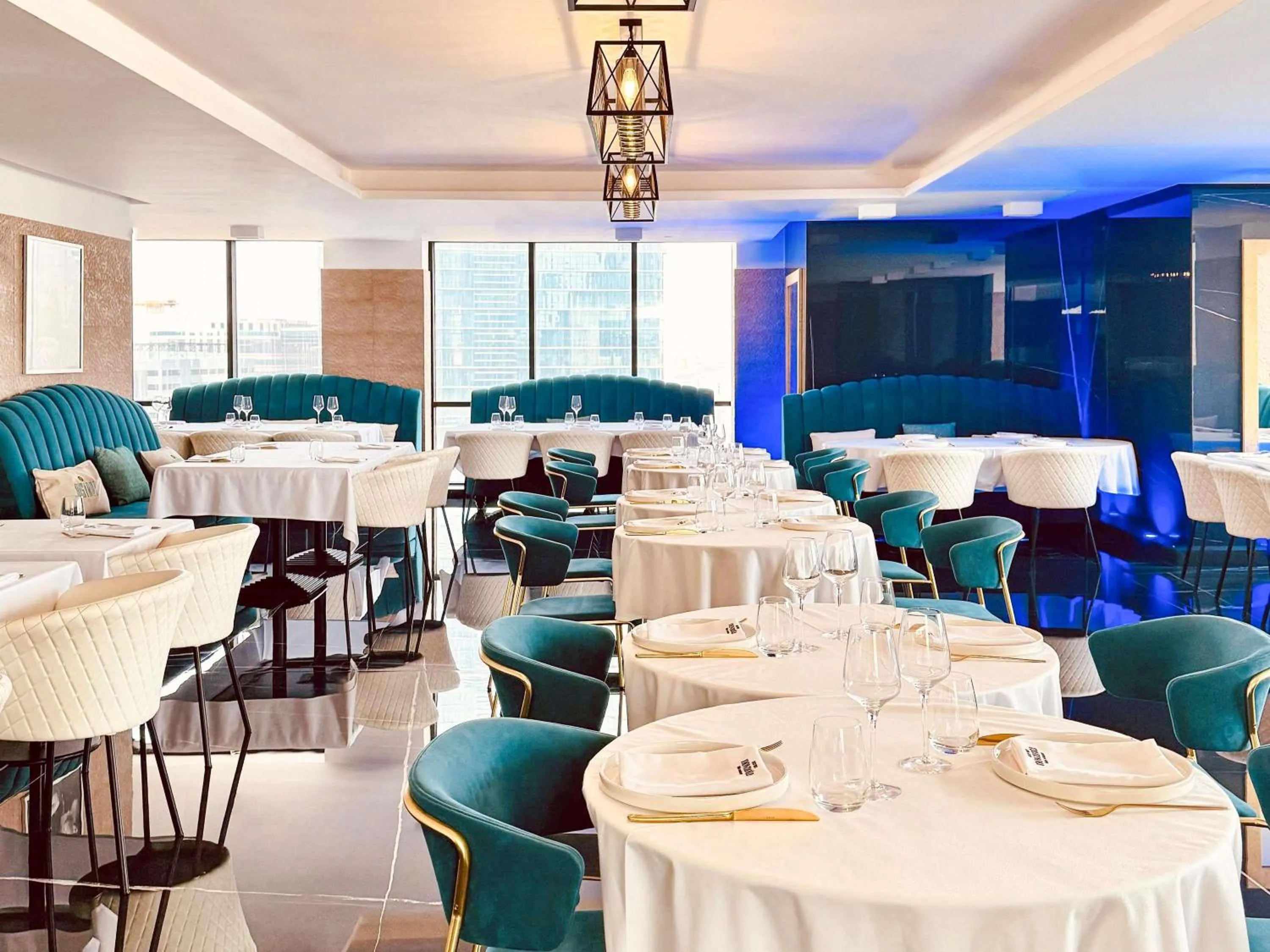 Restaurant/places to eat in Fairmont Dubai