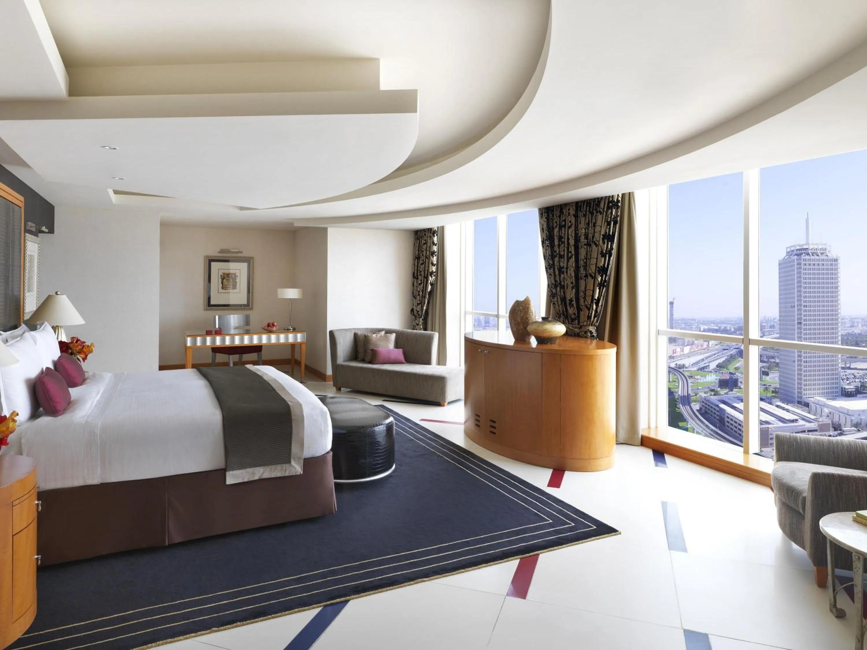 Bedroom, Bed in Fairmont Dubai