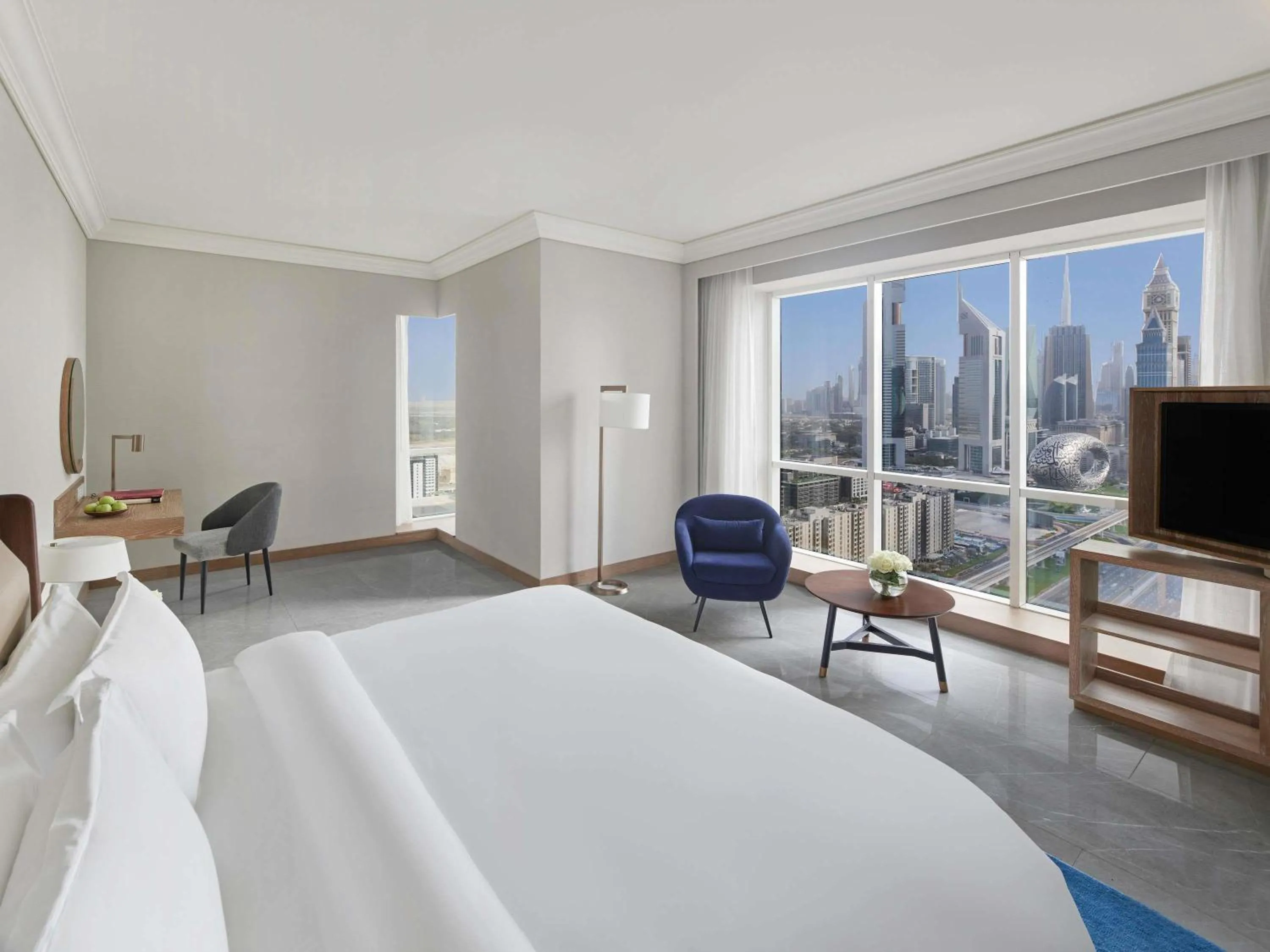 Property building, Bed in Fairmont Dubai