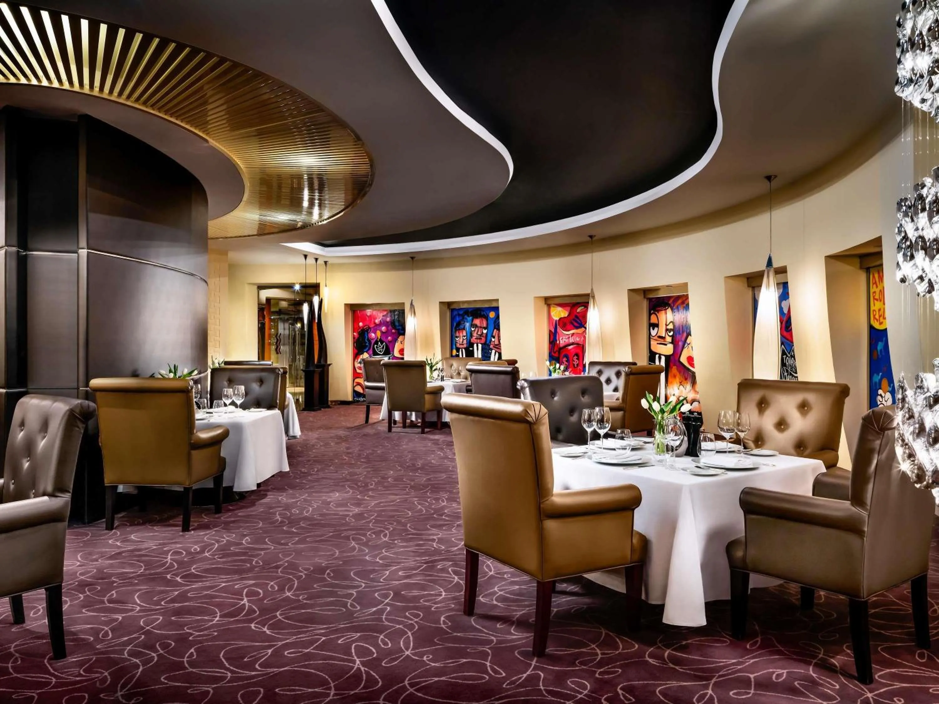 Lounge or bar in Fairmont Dubai