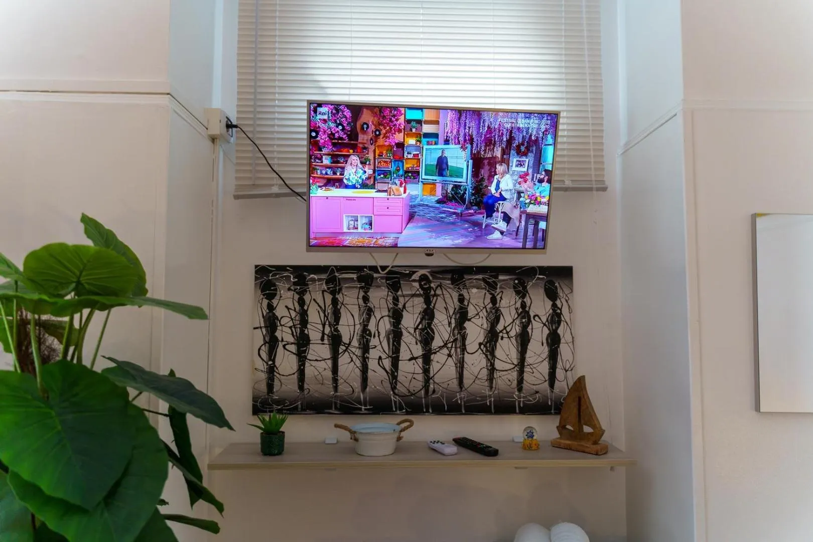 TV and multimedia in Sansi´s Sapri Camere