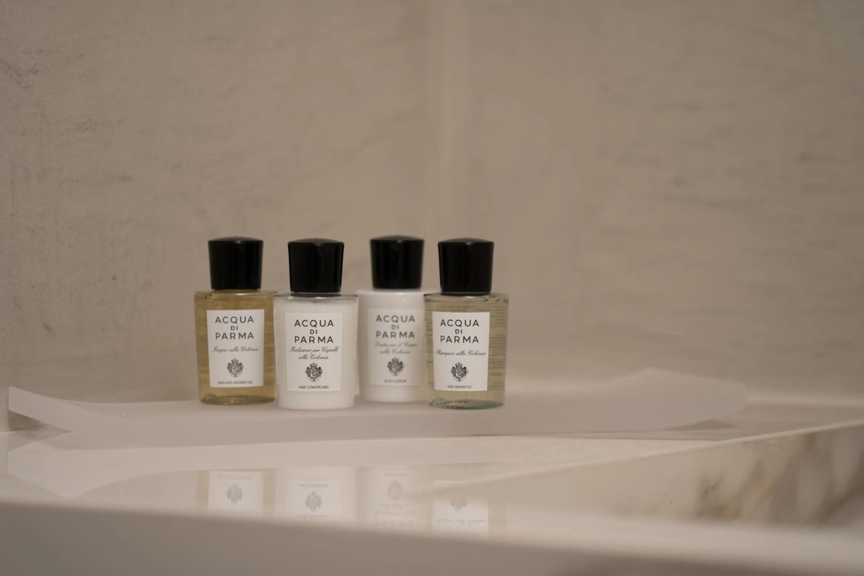 Bathroom in La Ponta Villas & Suites