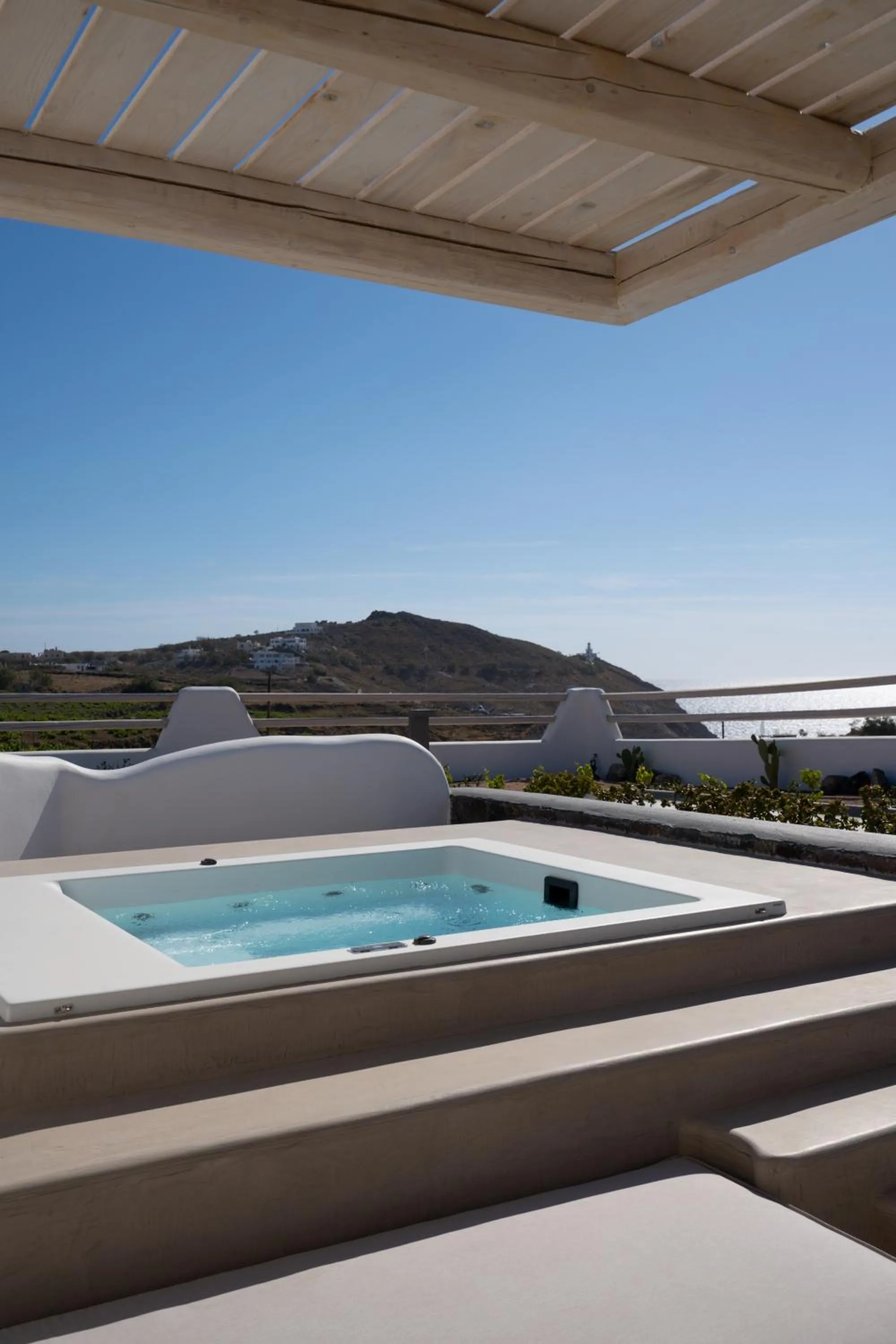 Hot Tub in La Ponta Villas & Suites