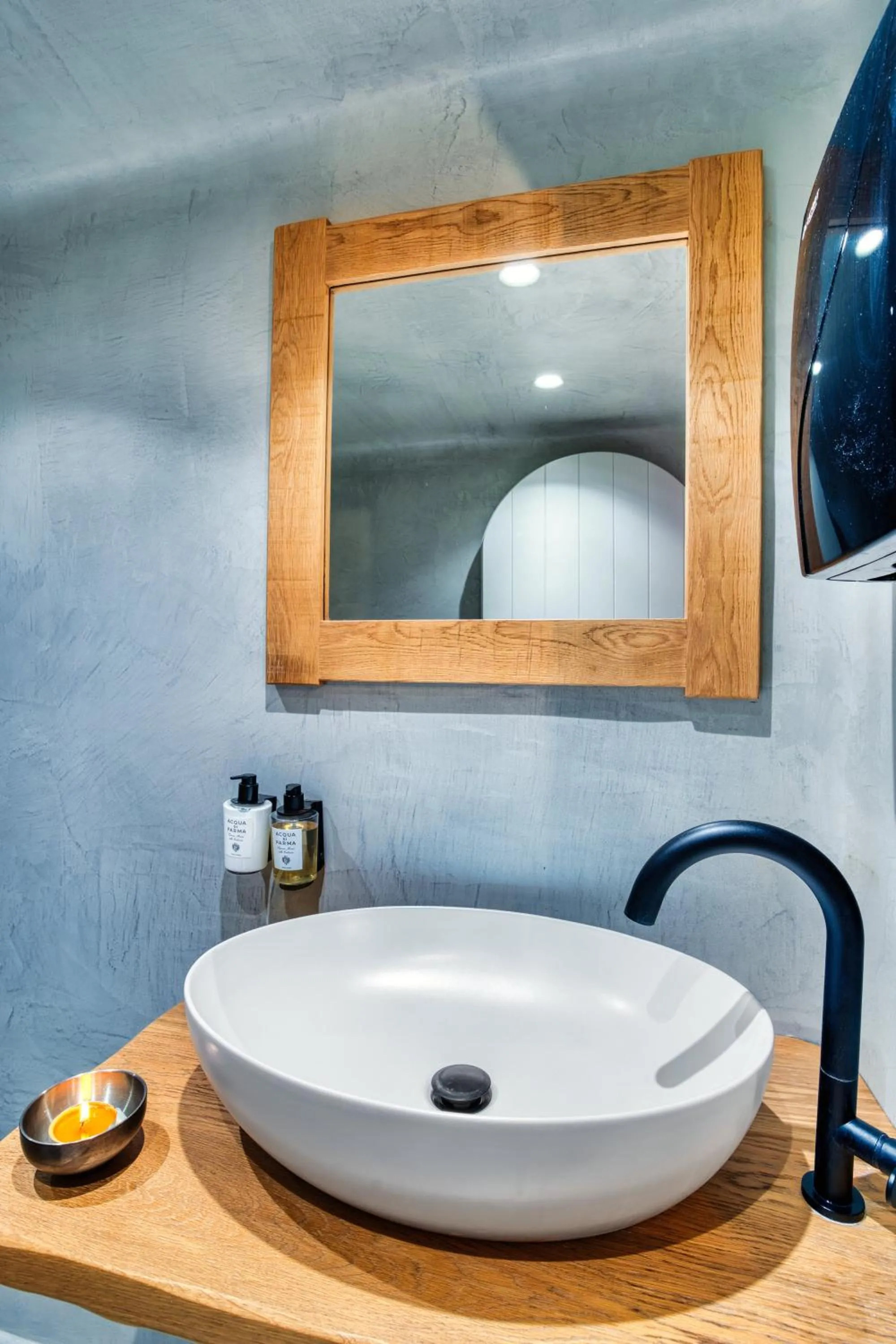 Bathroom in La Ponta Villas & Suites