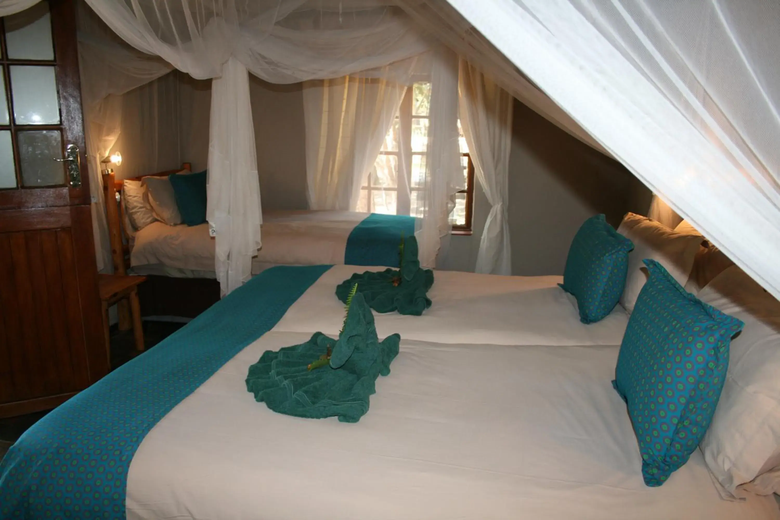 Standard Triple Room in Thornhill Safari Lodge Standard Triple Room in Thornhill Safari Lodge