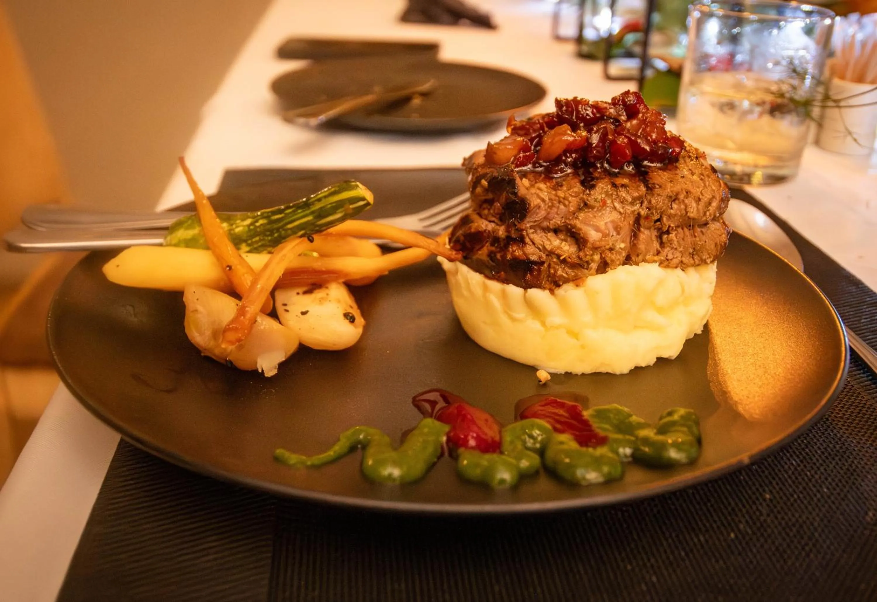 Dining area in Thornhill Safari Lodge