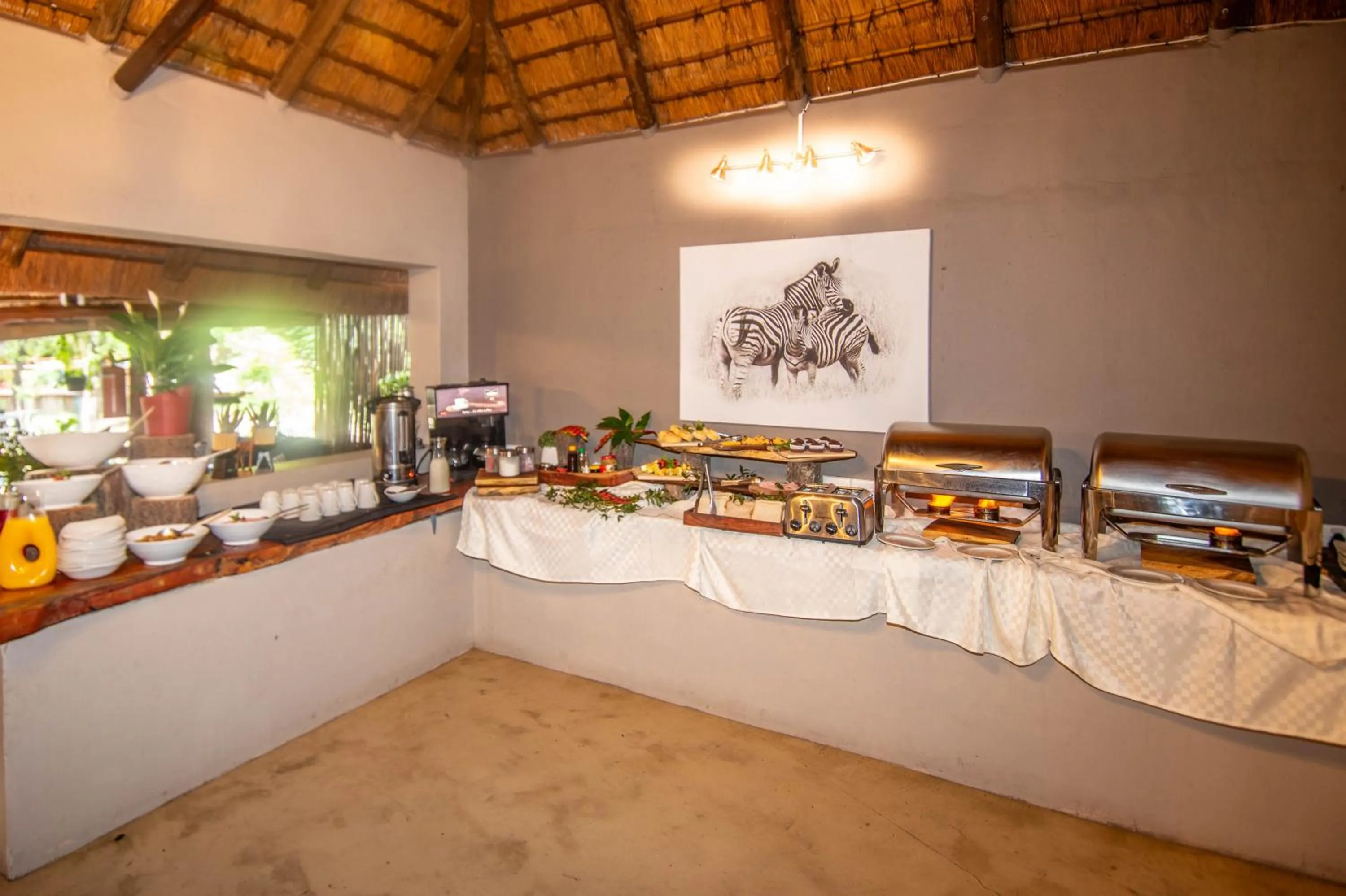 Buffet breakfast in Thornhill Safari Lodge