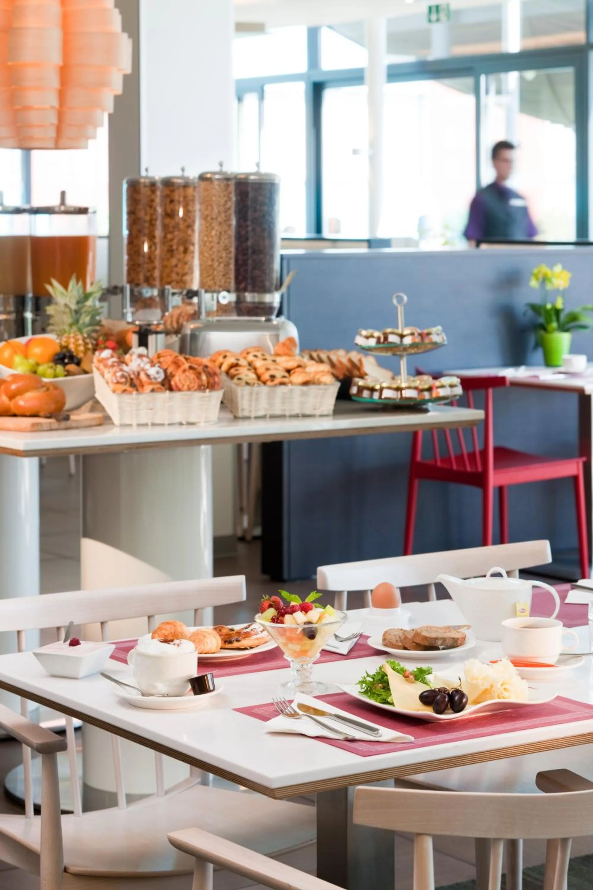 Restaurant/places to eat in Novotel Lausanne Bussigny