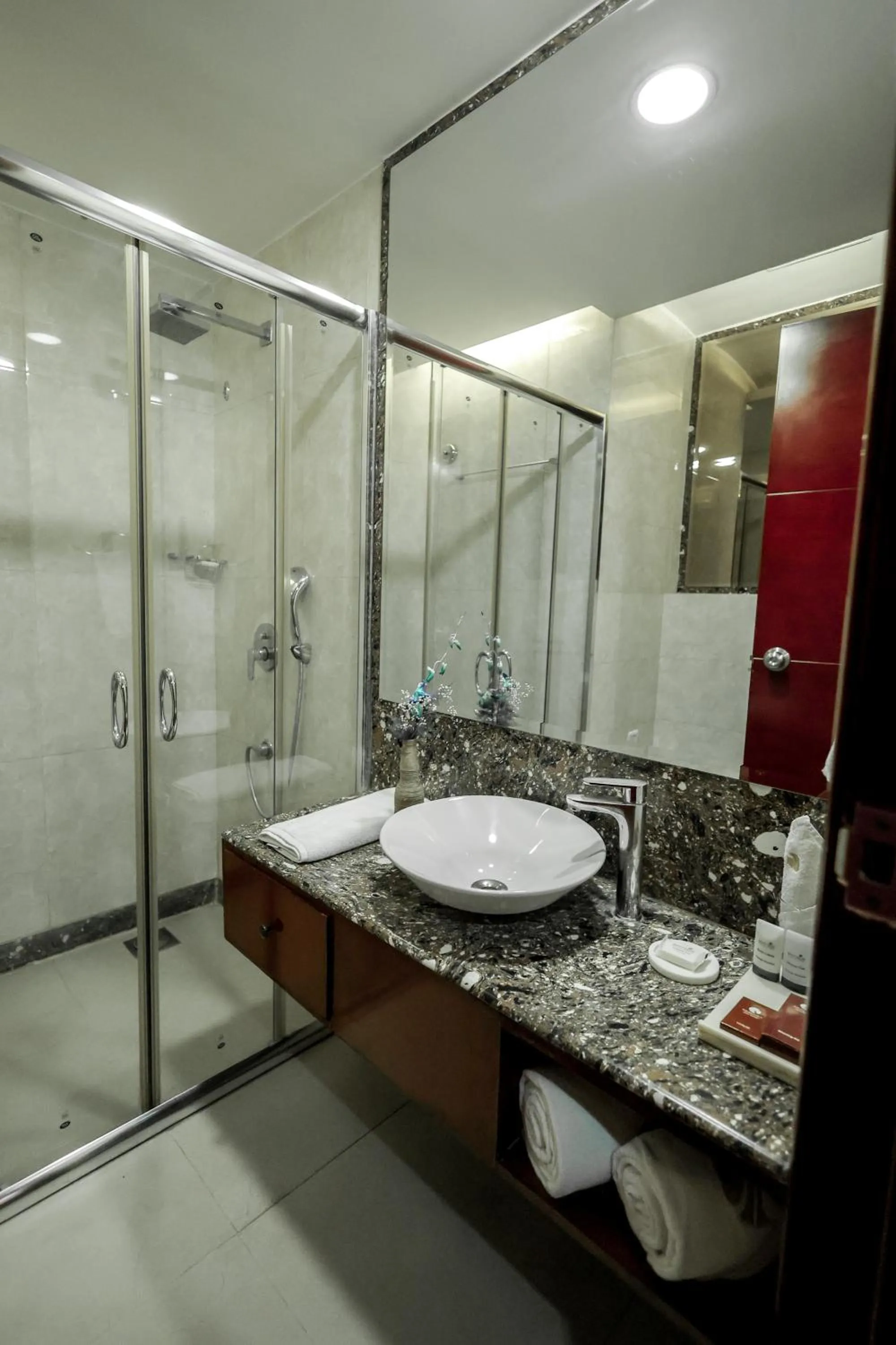 Public Bath in Bravura Gold Resort