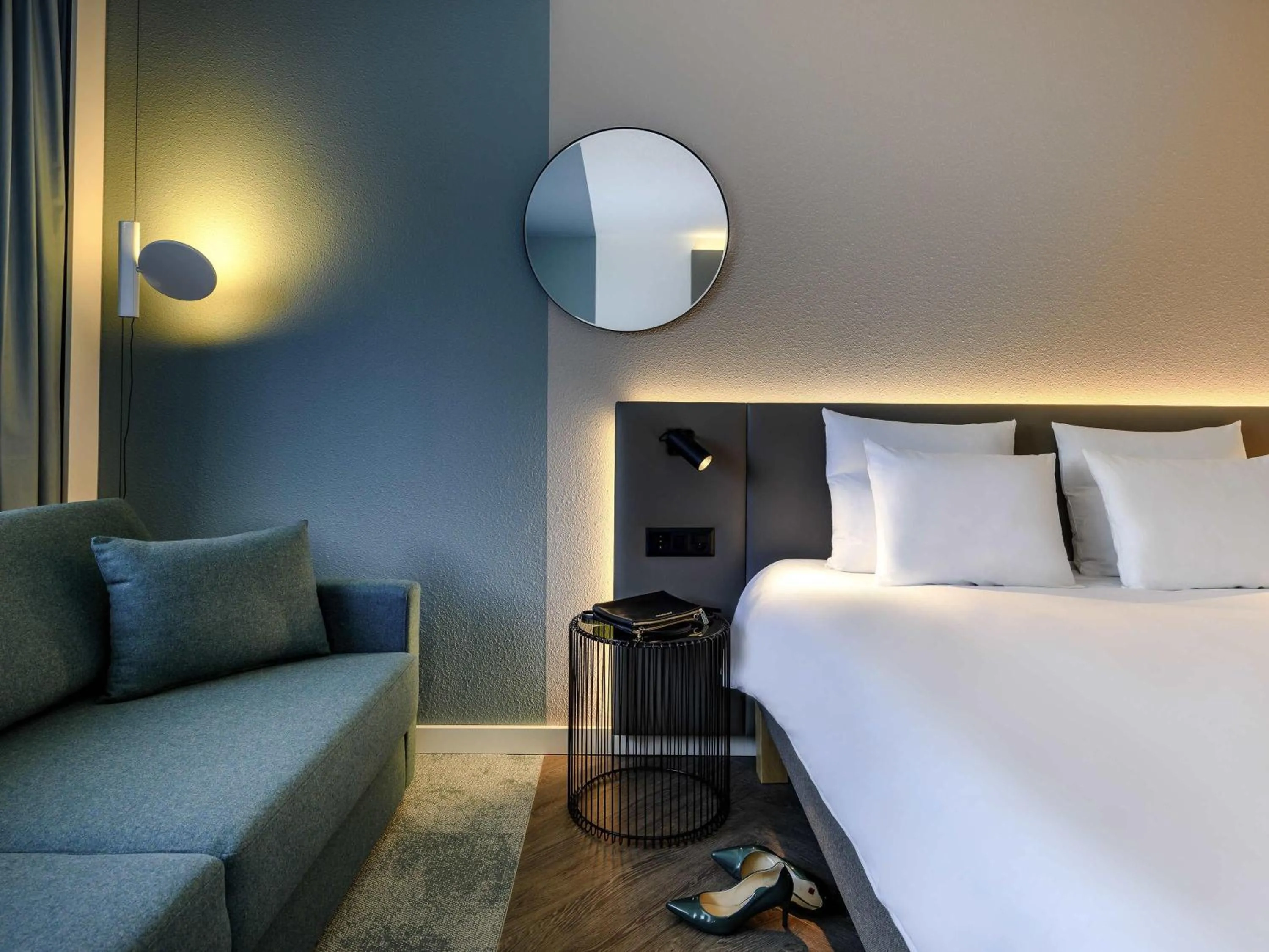 Bedroom, Bed in Novotel Zurich City West
