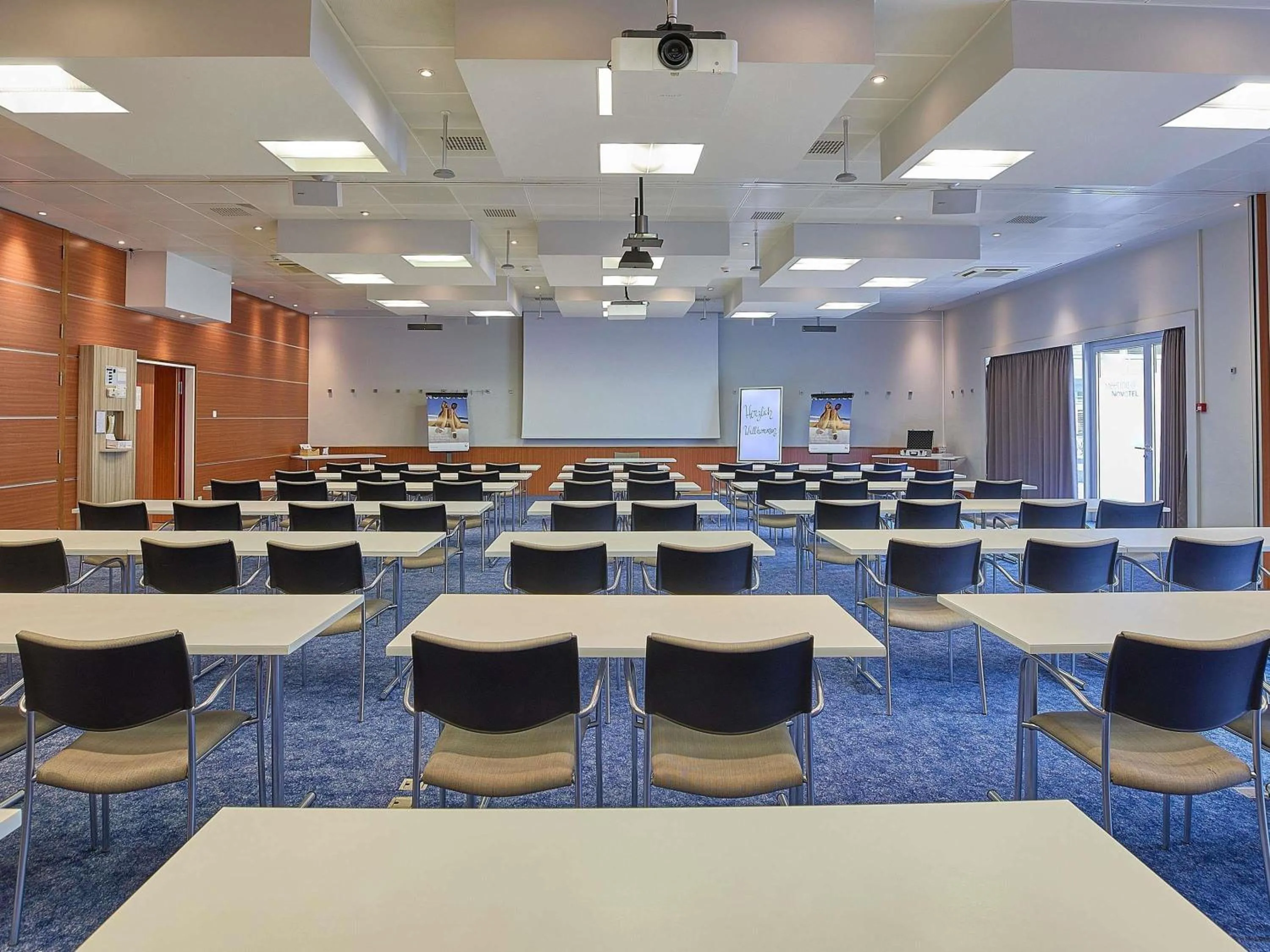 Meeting/conference room in Novotel Zurich City West