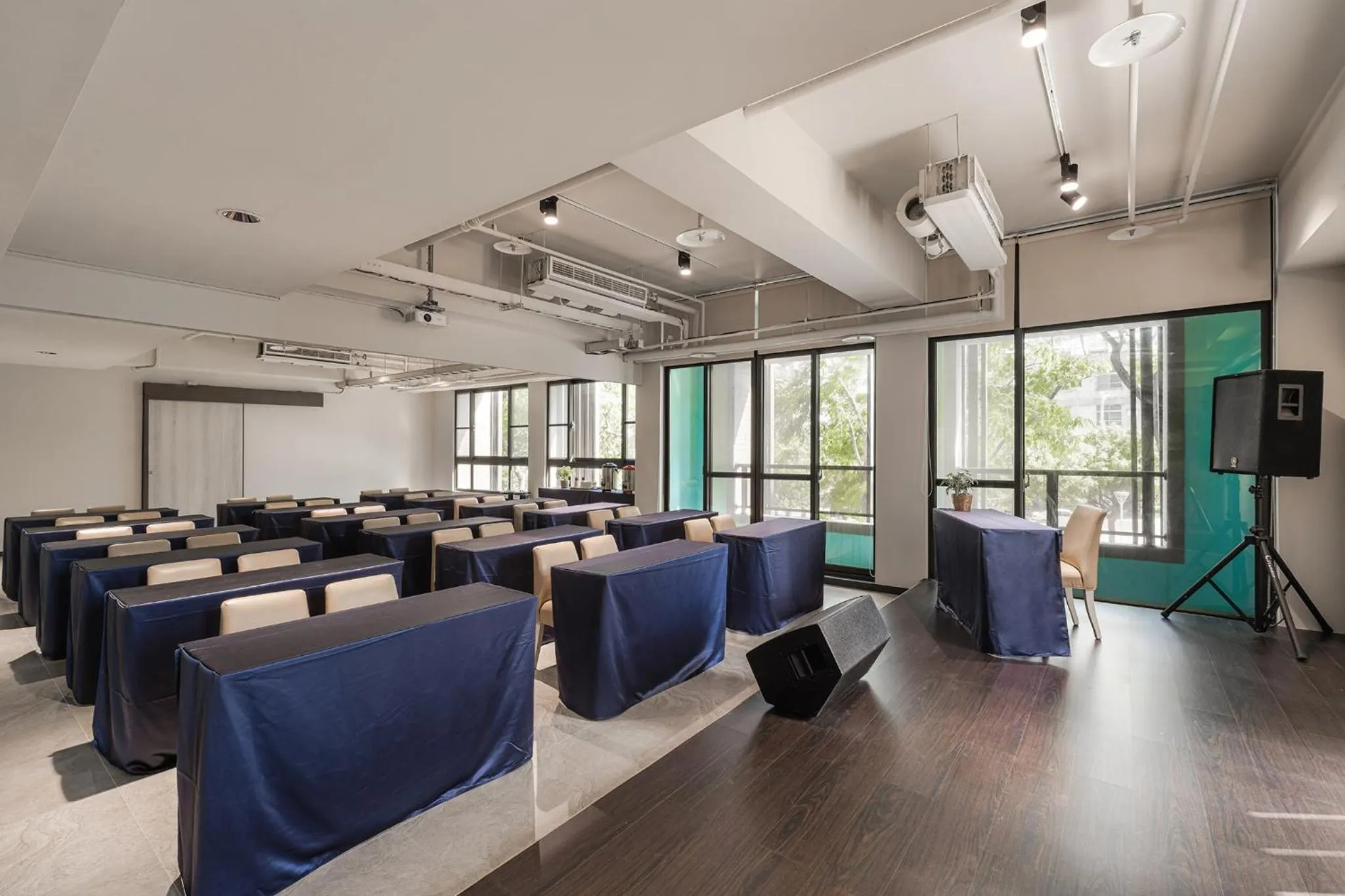 Meeting/conference room in Hotel YAM LAGOM