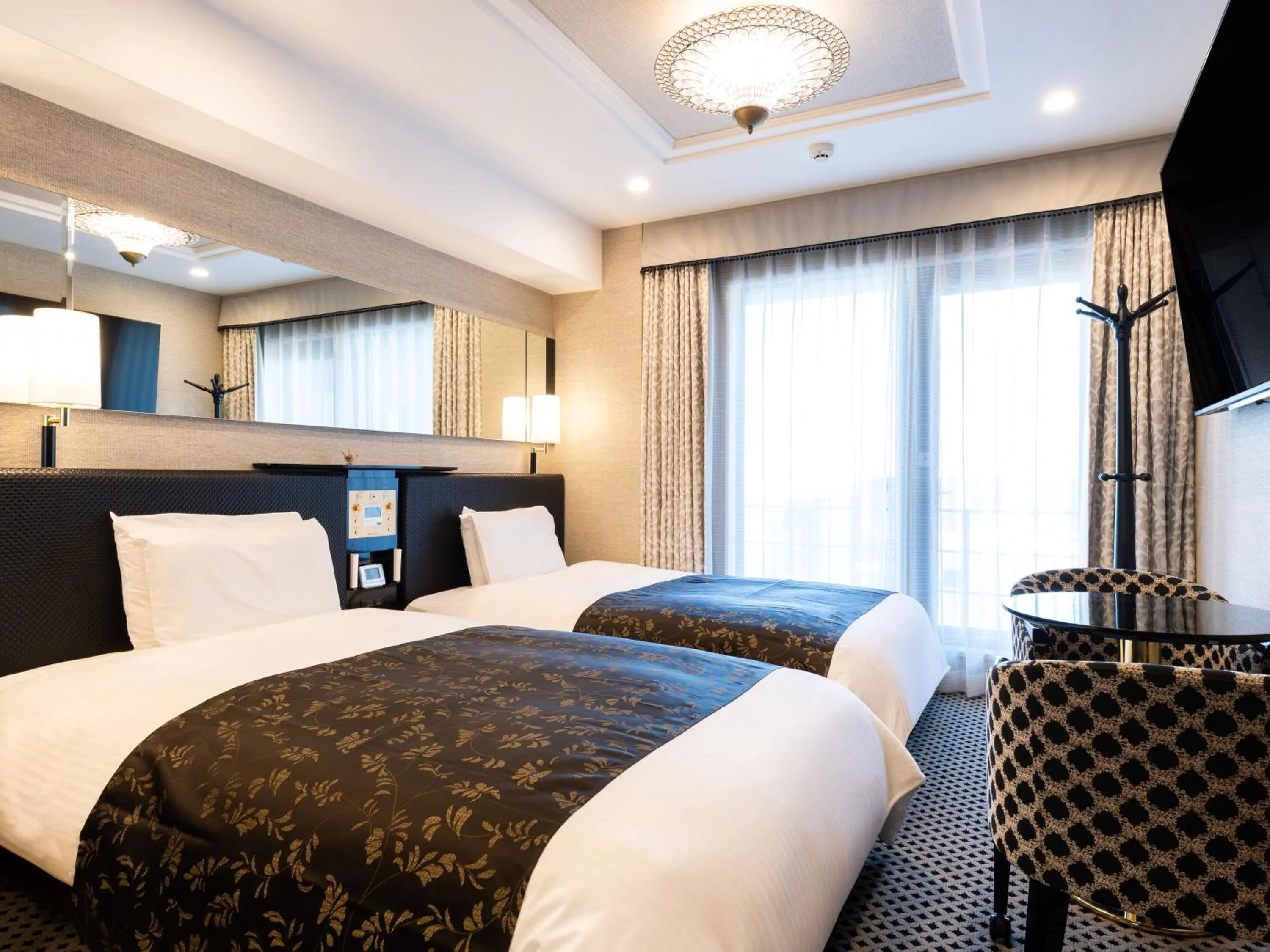 Photo of the whole room, Bed in APA Hotel Osaka Temmabashi Ekimae