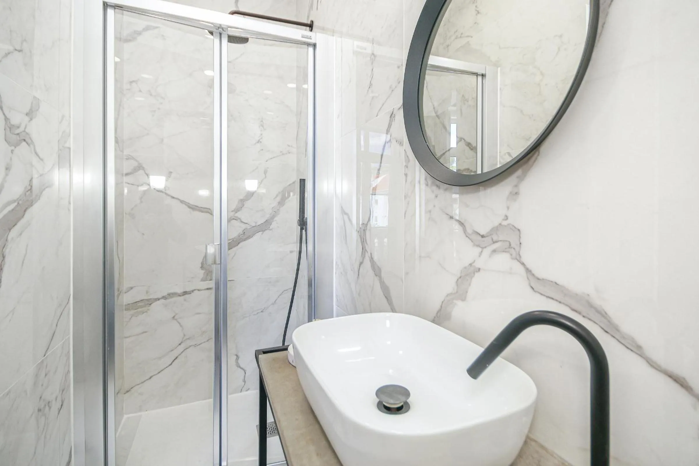 Toilet in Alvalade Palace