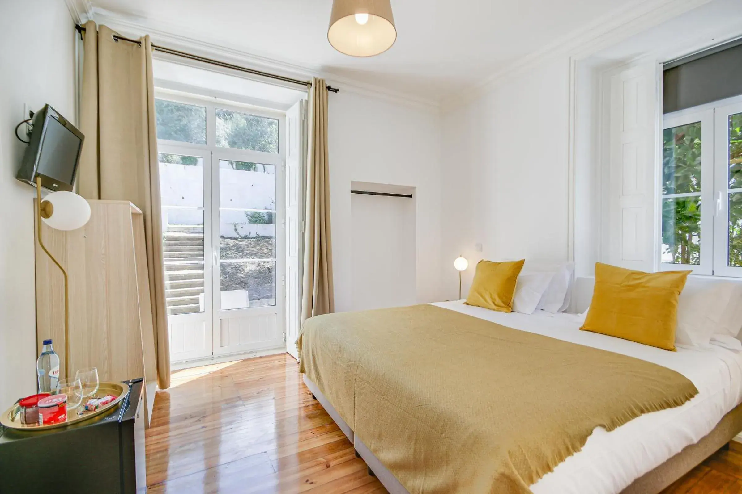 Superior Double or Twin Room with Garden View - single occupancy in Alvalade Palace Superior Double or Twin Room with Garden View - single occupancy in Alvalade Palace
