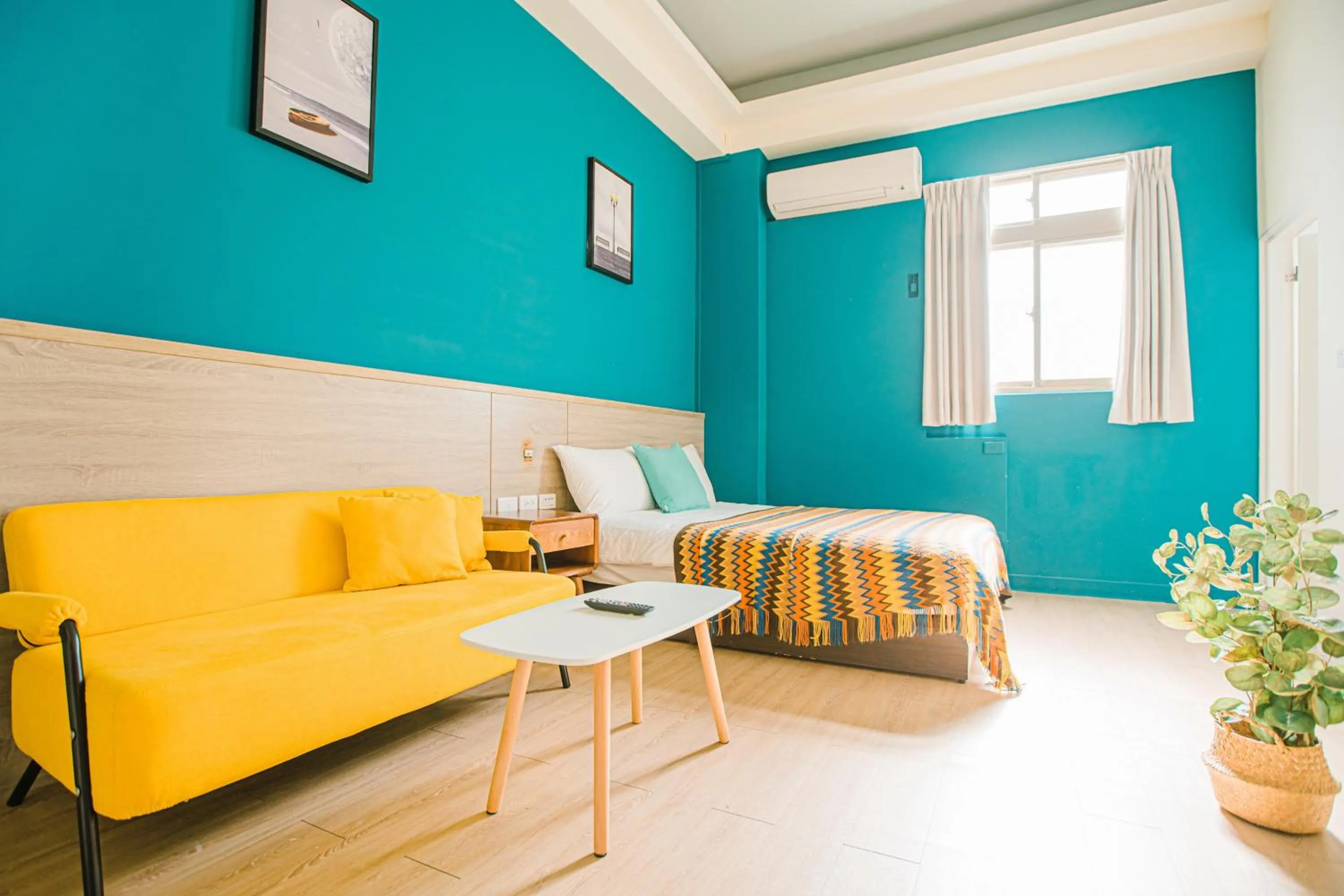 Photo of the whole room in Fun Trip - Fu May Sea View Holiday house l 無敵海景交誼廳 l 附汽機車租賃 l