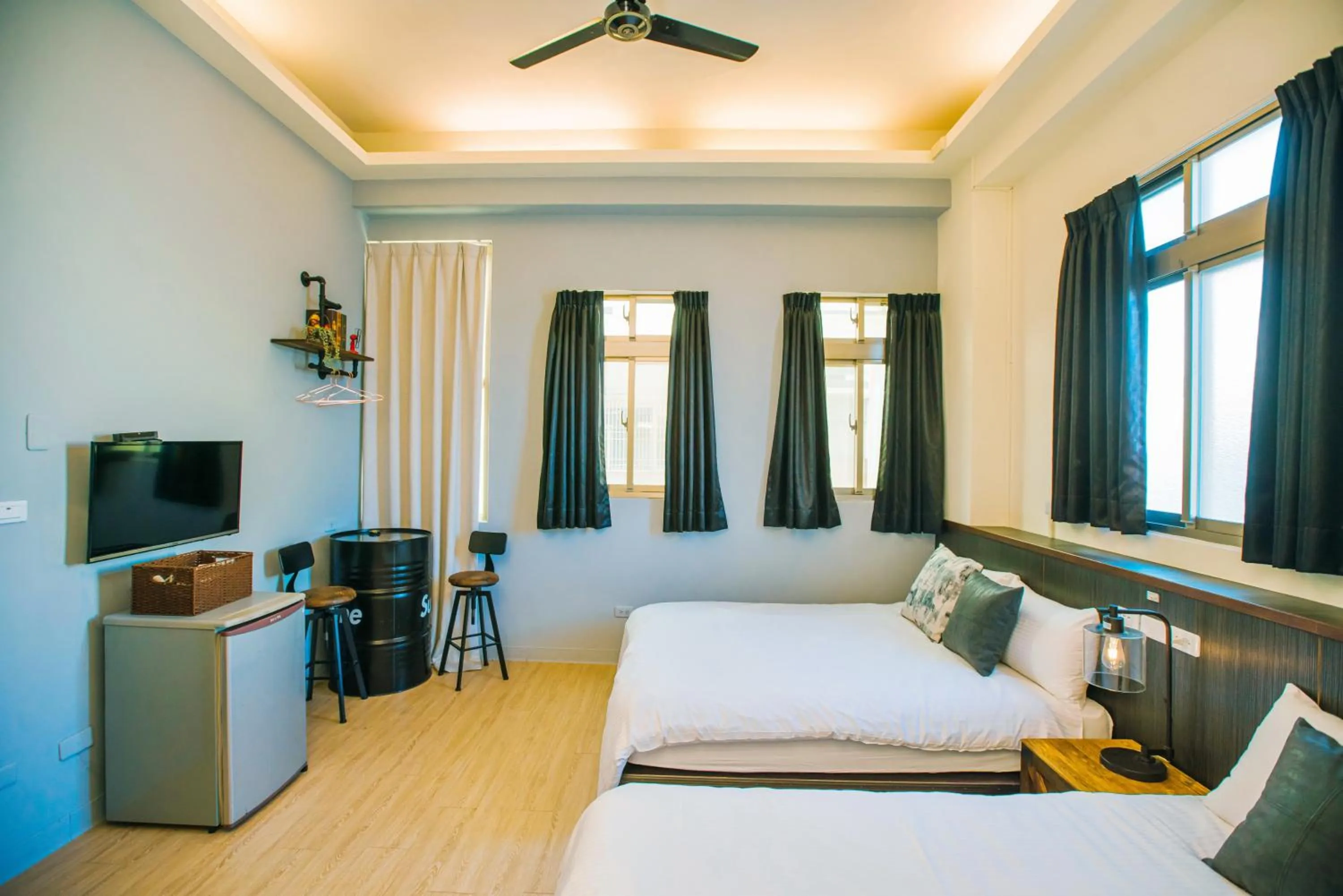 Photo of the whole room, Bed in Fun Trip - Fu May Sea View Holiday house l 無敵海景交誼廳 l 附汽機車租賃 l