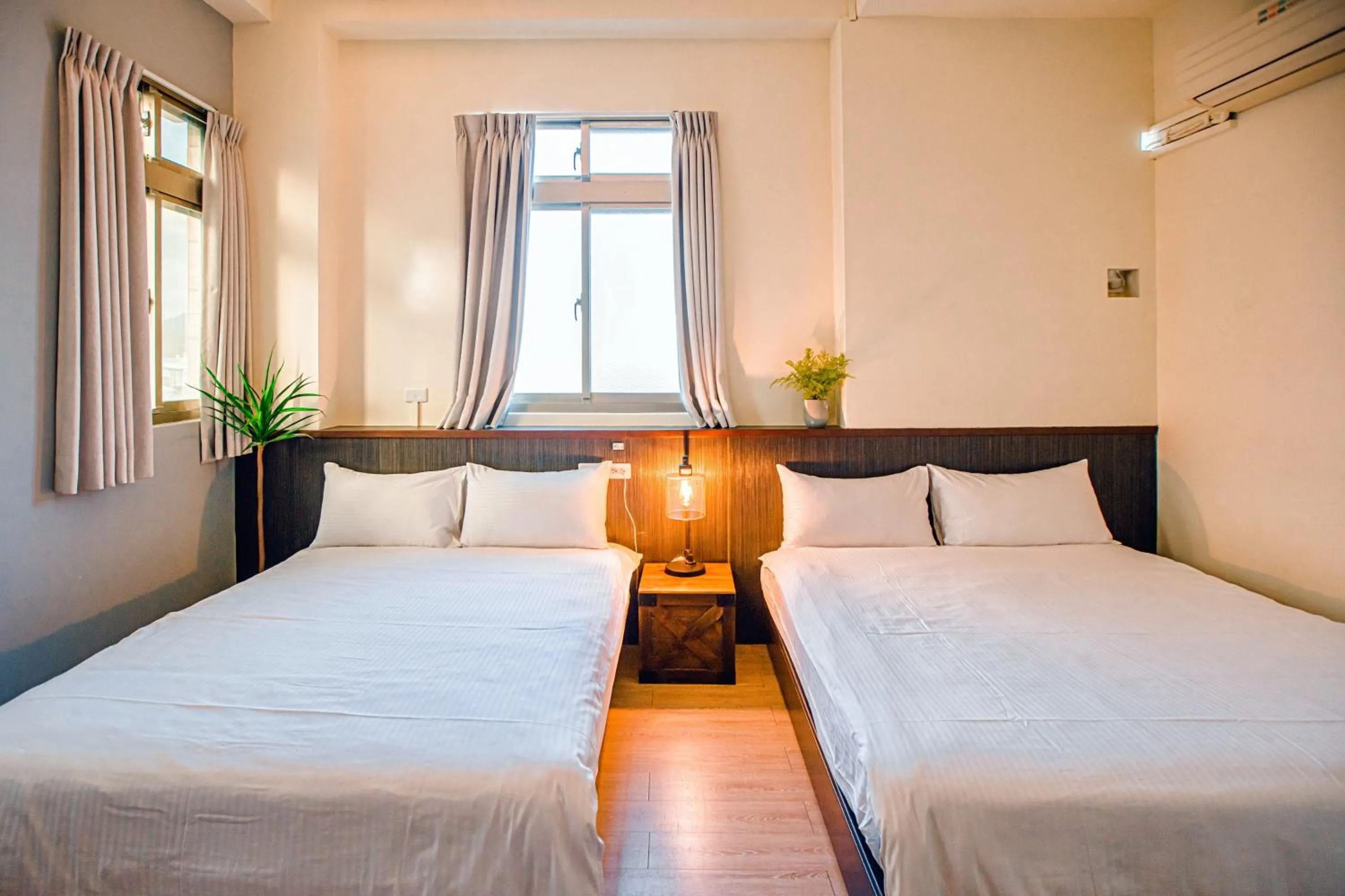 Photo of the whole room, Bed in Fun Trip - Fu May Sea View Holiday house l 無敵海景交誼廳 l 附汽機車租賃 l