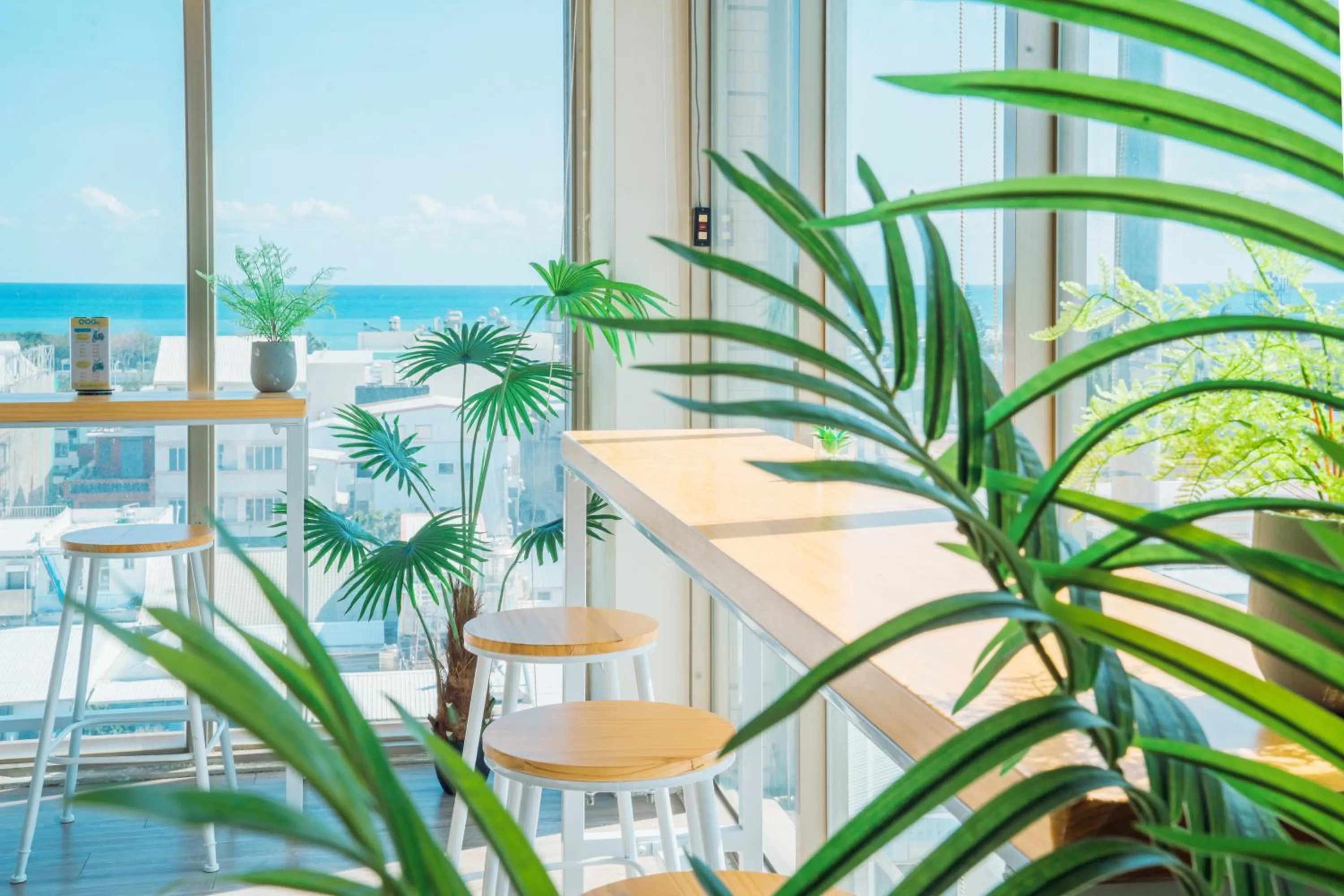 Communal lounge/ TV room in Fun Trip - Fu May Sea View Holiday house l 無敵海景交誼廳 l 附汽機車租賃 l