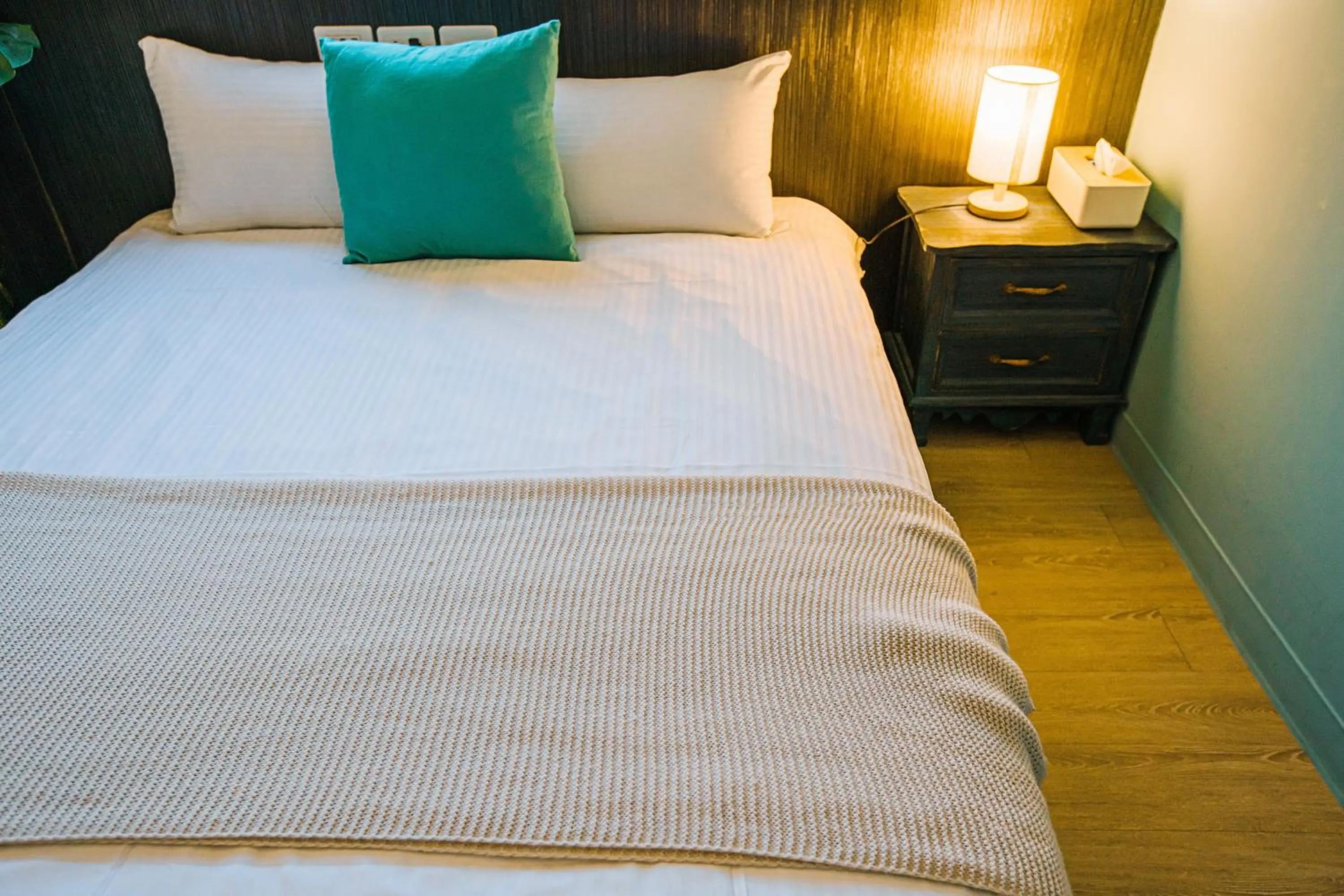 Photo of the whole room, Bed in Fun Trip - Fu May Sea View Holiday house l 無敵海景交誼廳 l 附汽機車租賃 l