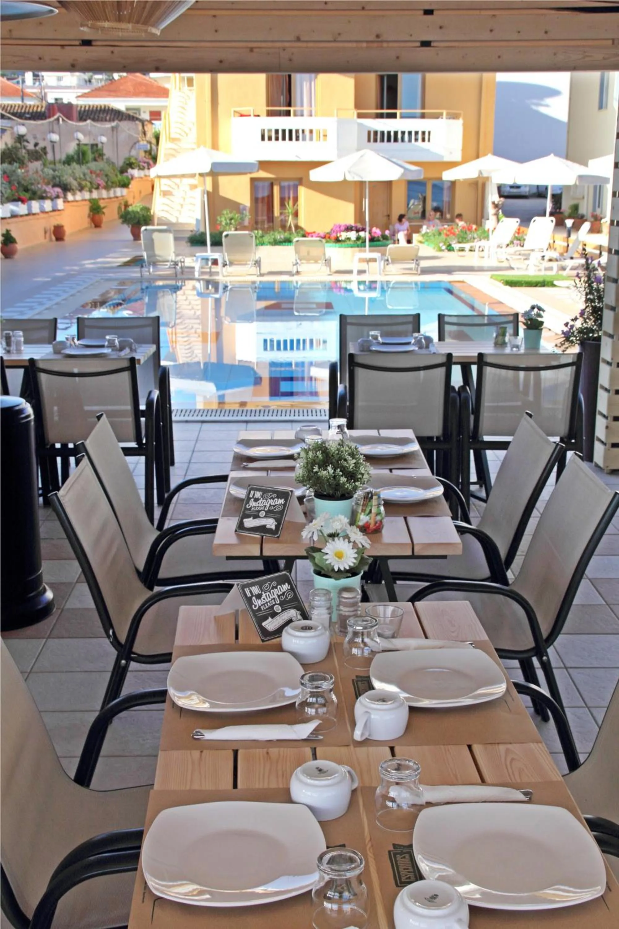 Esperides Beach Hotel Apartments