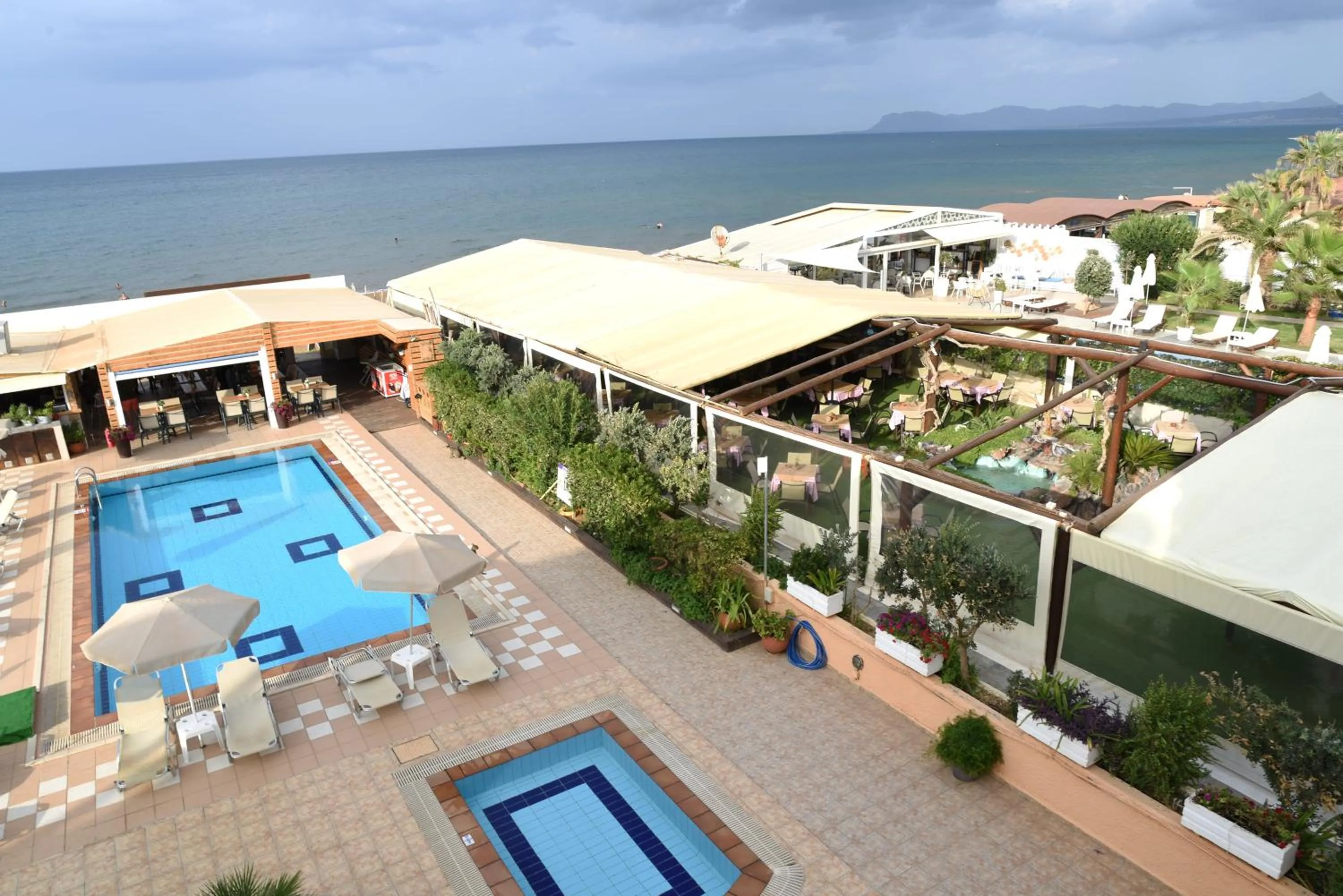 Esperides Beach Hotel Apartments