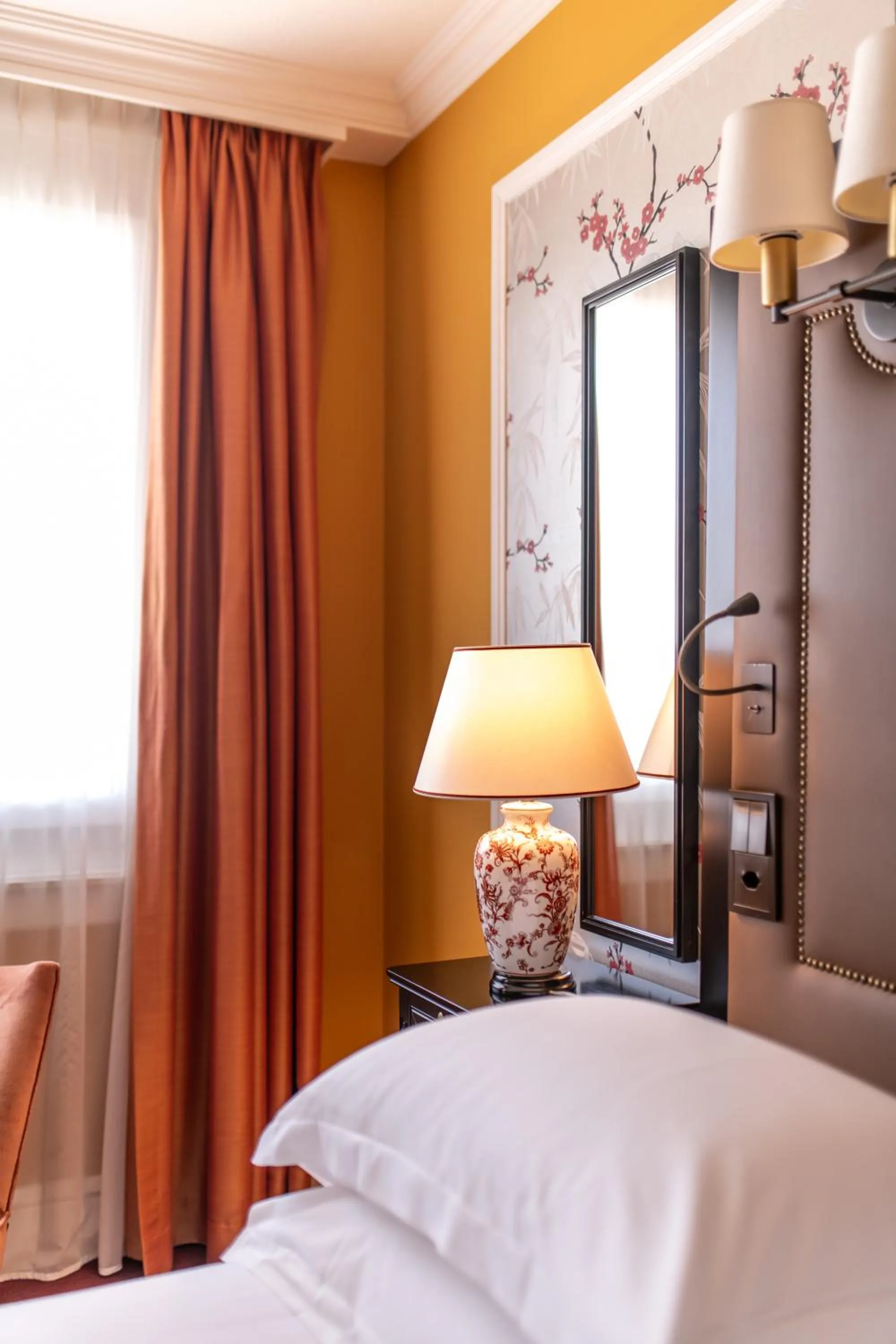 Bed in Hotel Rotary Geneva - MGallery