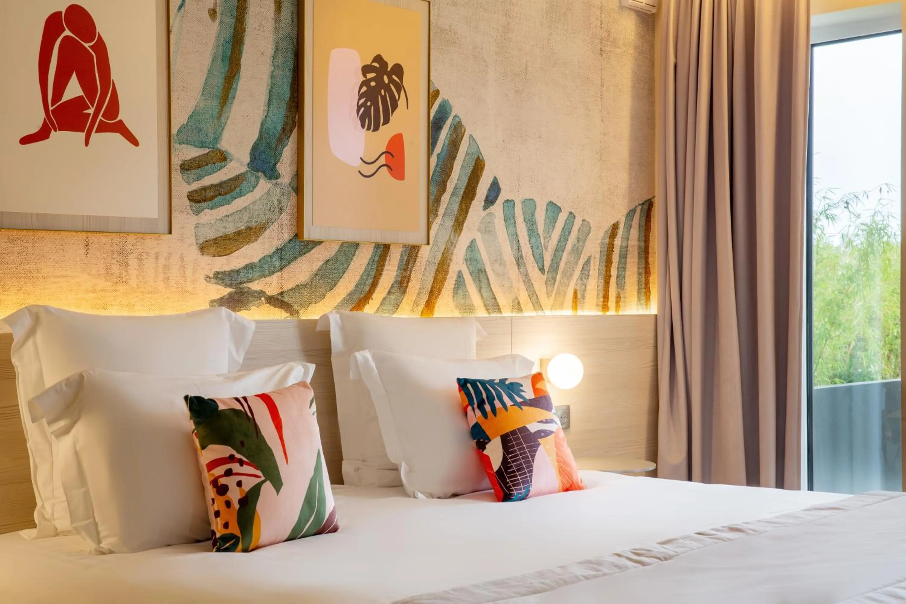 Bedroom, Bed in Ilot du Golf BW Premier Collection