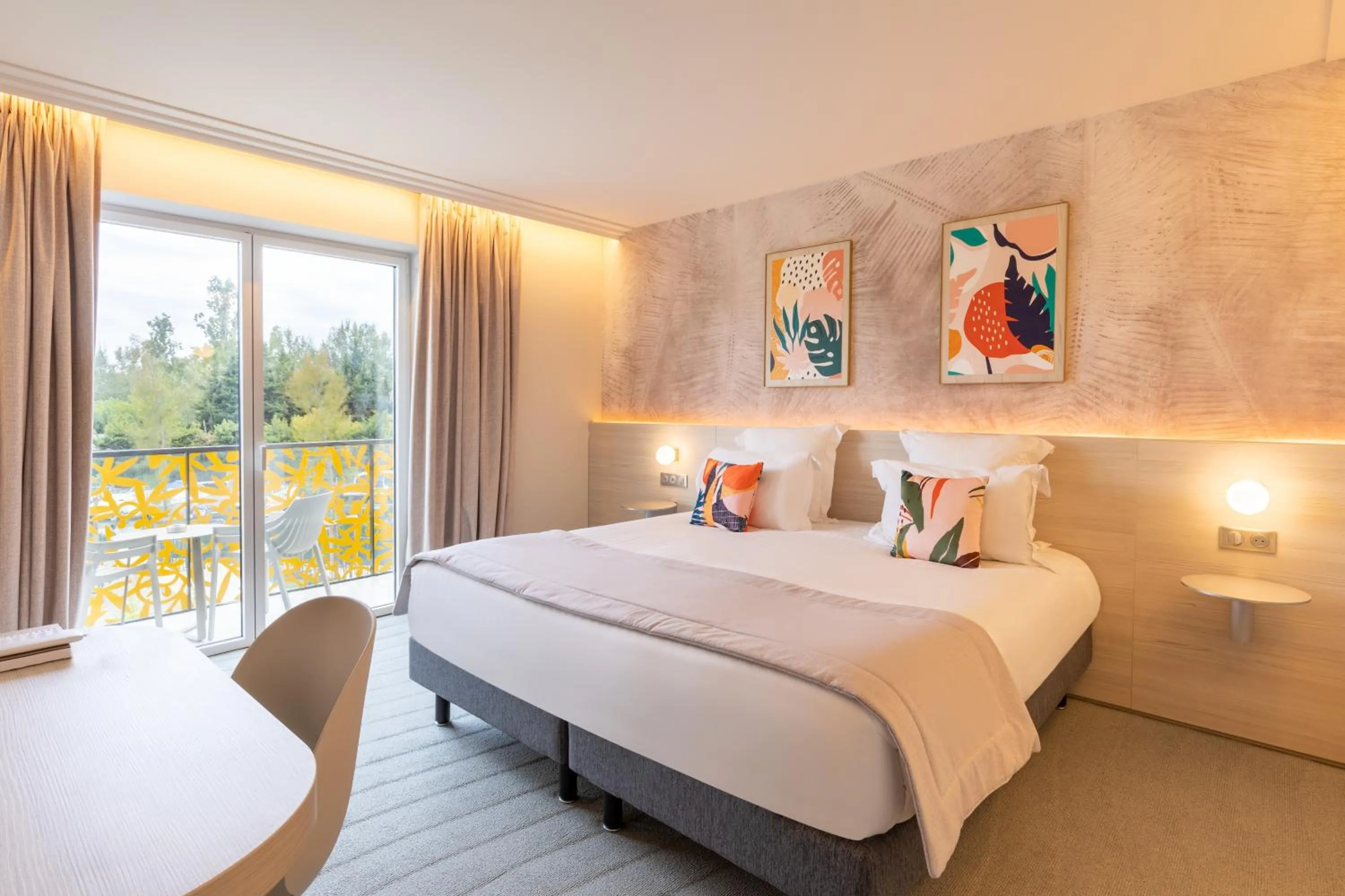 Bedroom, Bed in Ilot du Golf BW Premier Collection