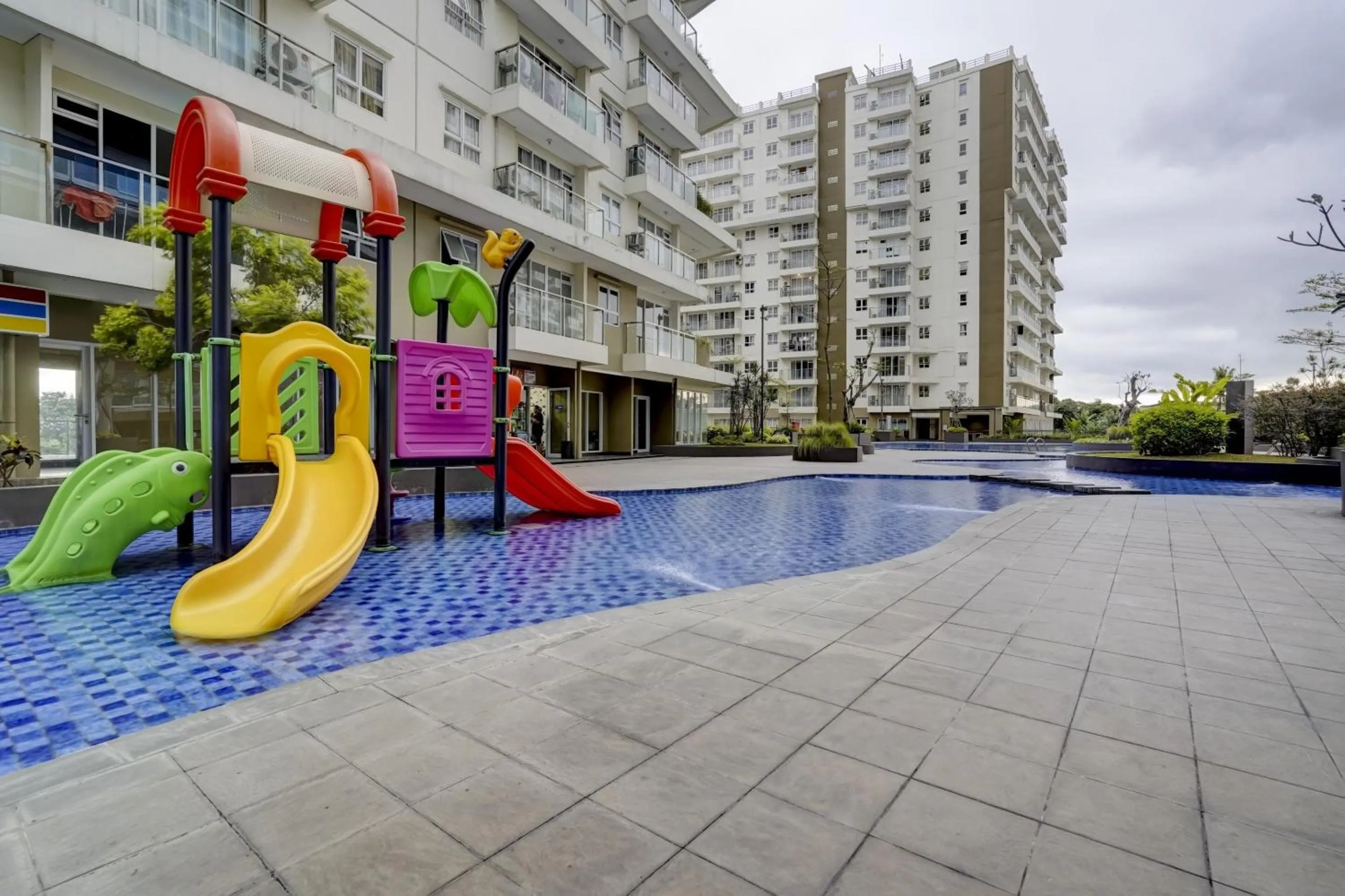 Facade/entrance in Collection O 90205 Queen Rent Apartment Gateway Pasteur