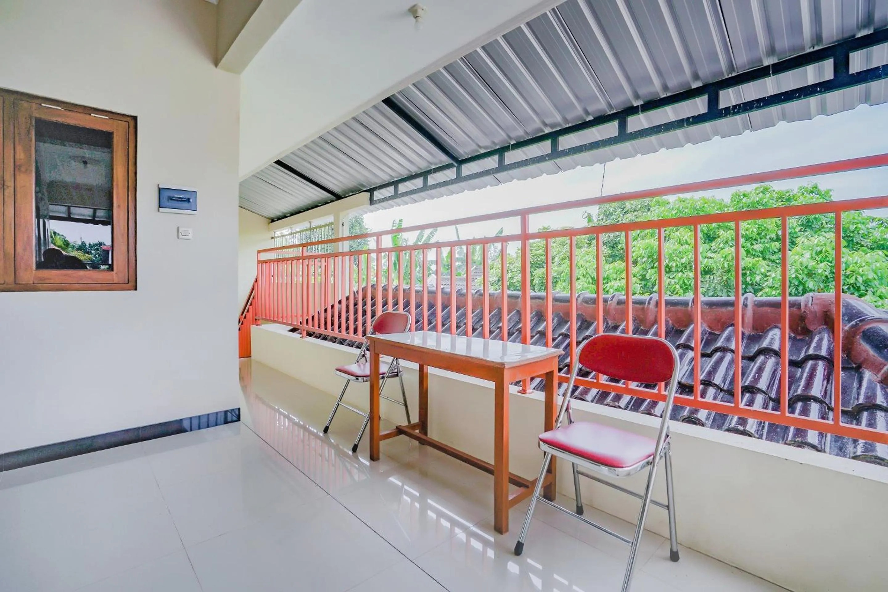 Lobby or reception in Hotel O Kenari House Syariah