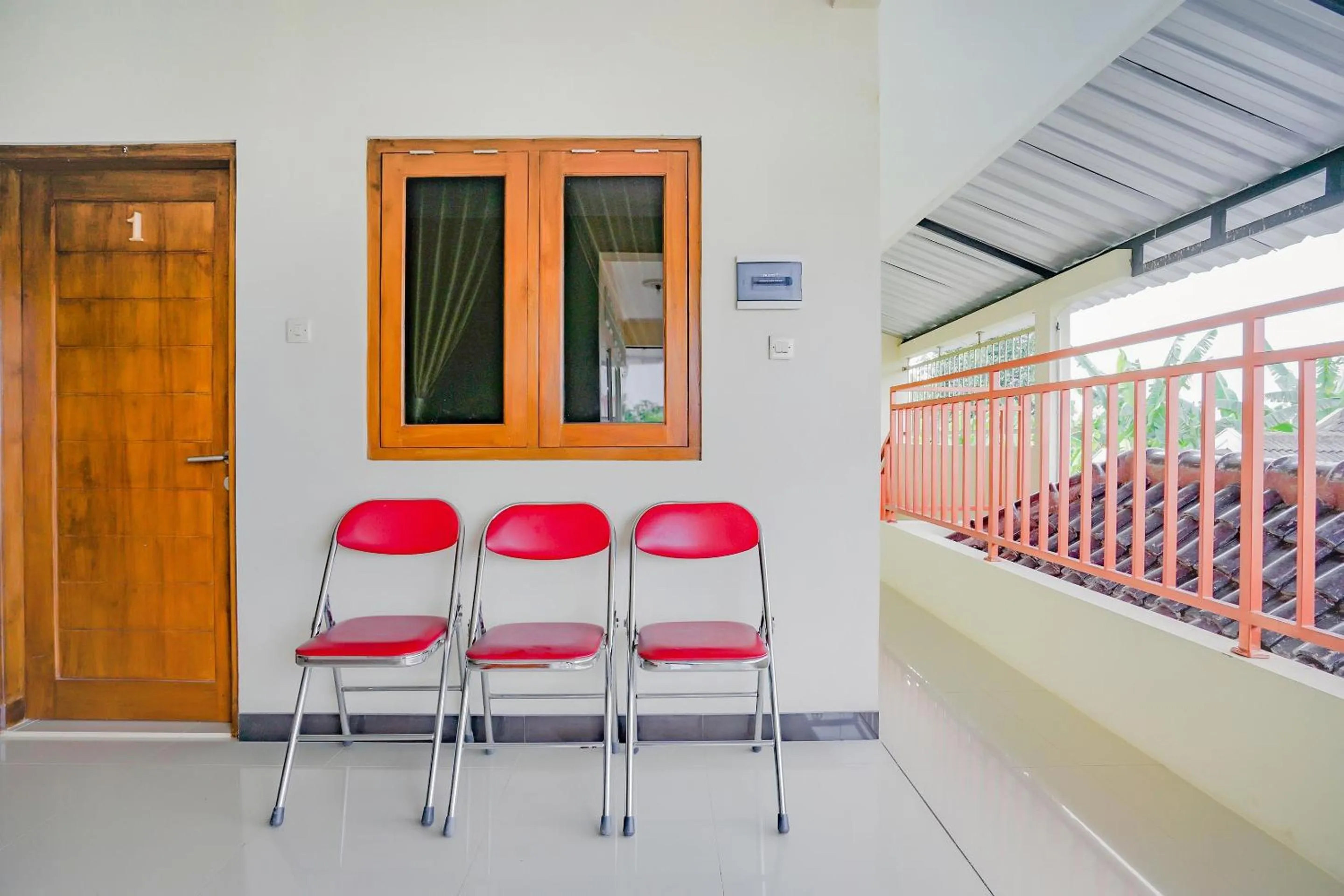 Lobby or reception in Hotel O Kenari House Syariah